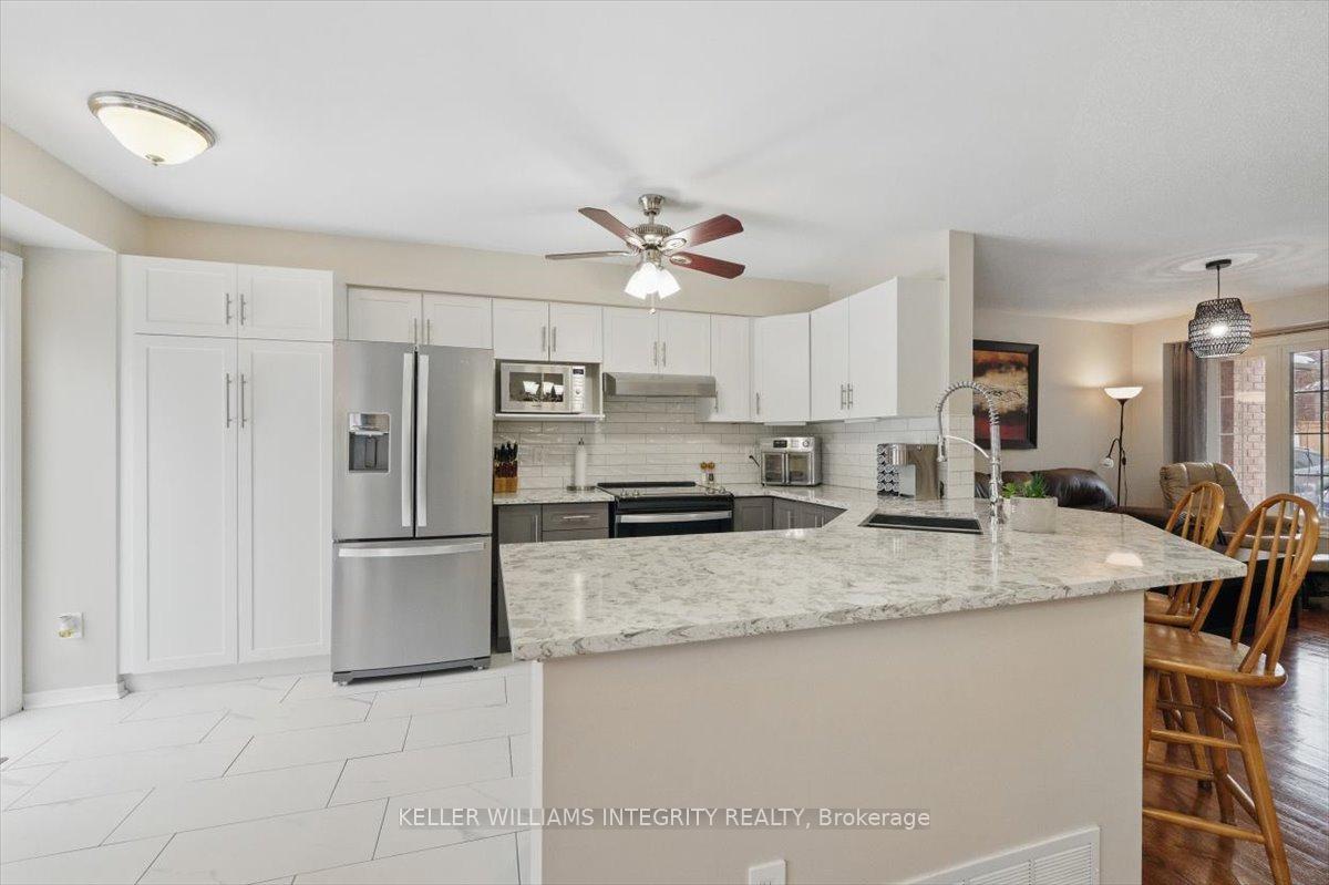 Photo 10 of 180 Carwood Circle, Ottawa, Carson Meadows — HOMEH