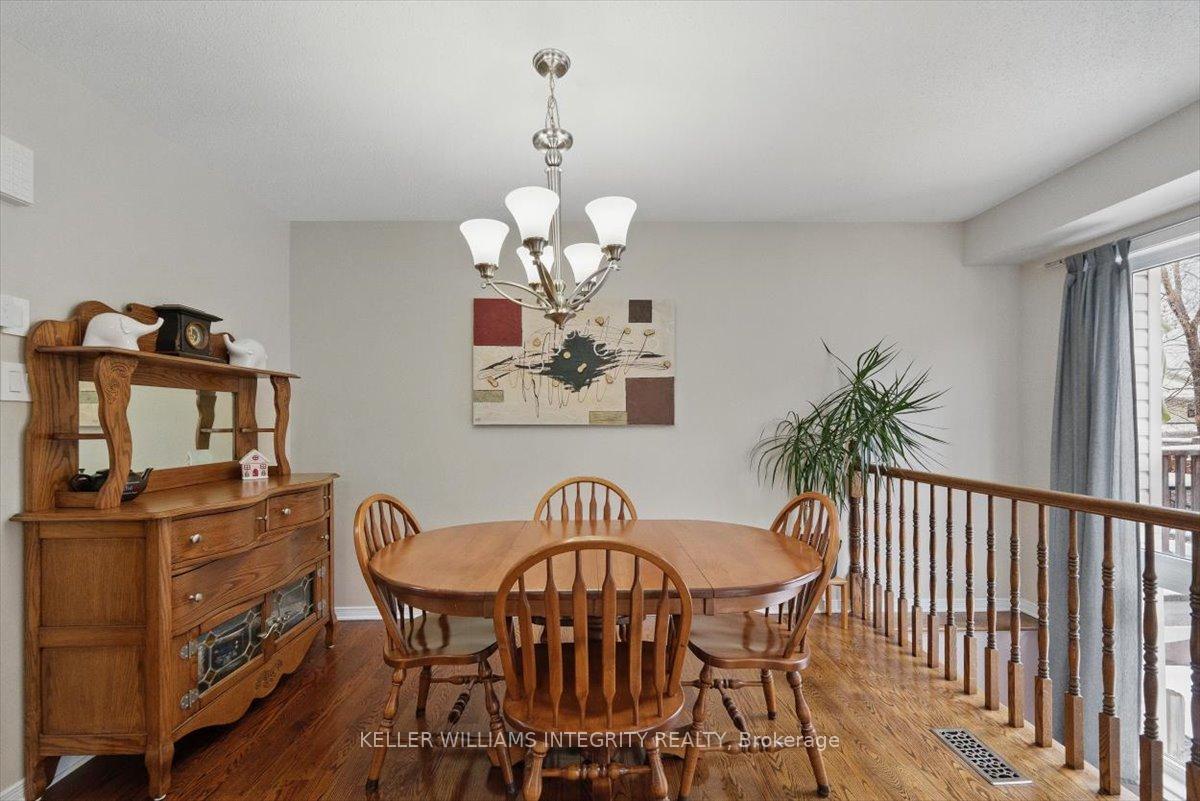 Photo 14 of 180 Carwood Circle, Ottawa, Carson Meadows — HOMEH