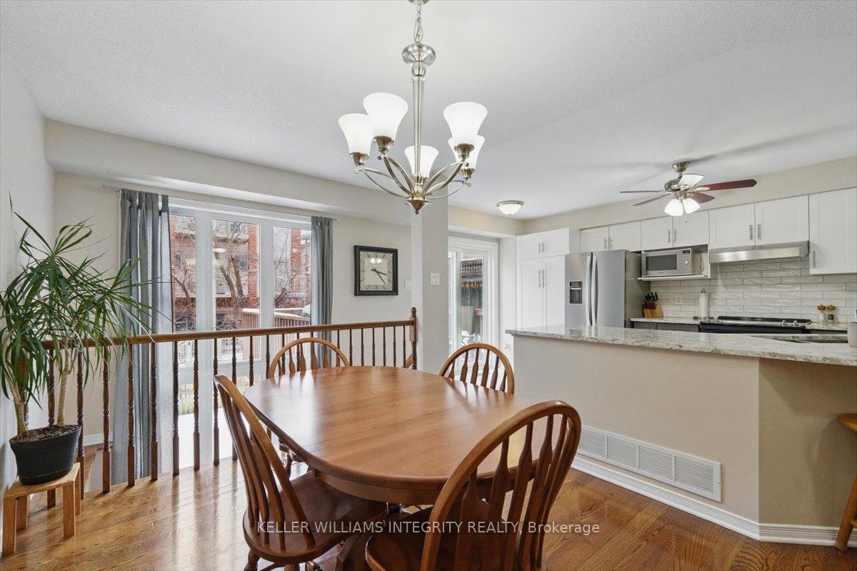 Photo 15 of 180 Carwood Circle, Ottawa, Carson Meadows — HOMEH