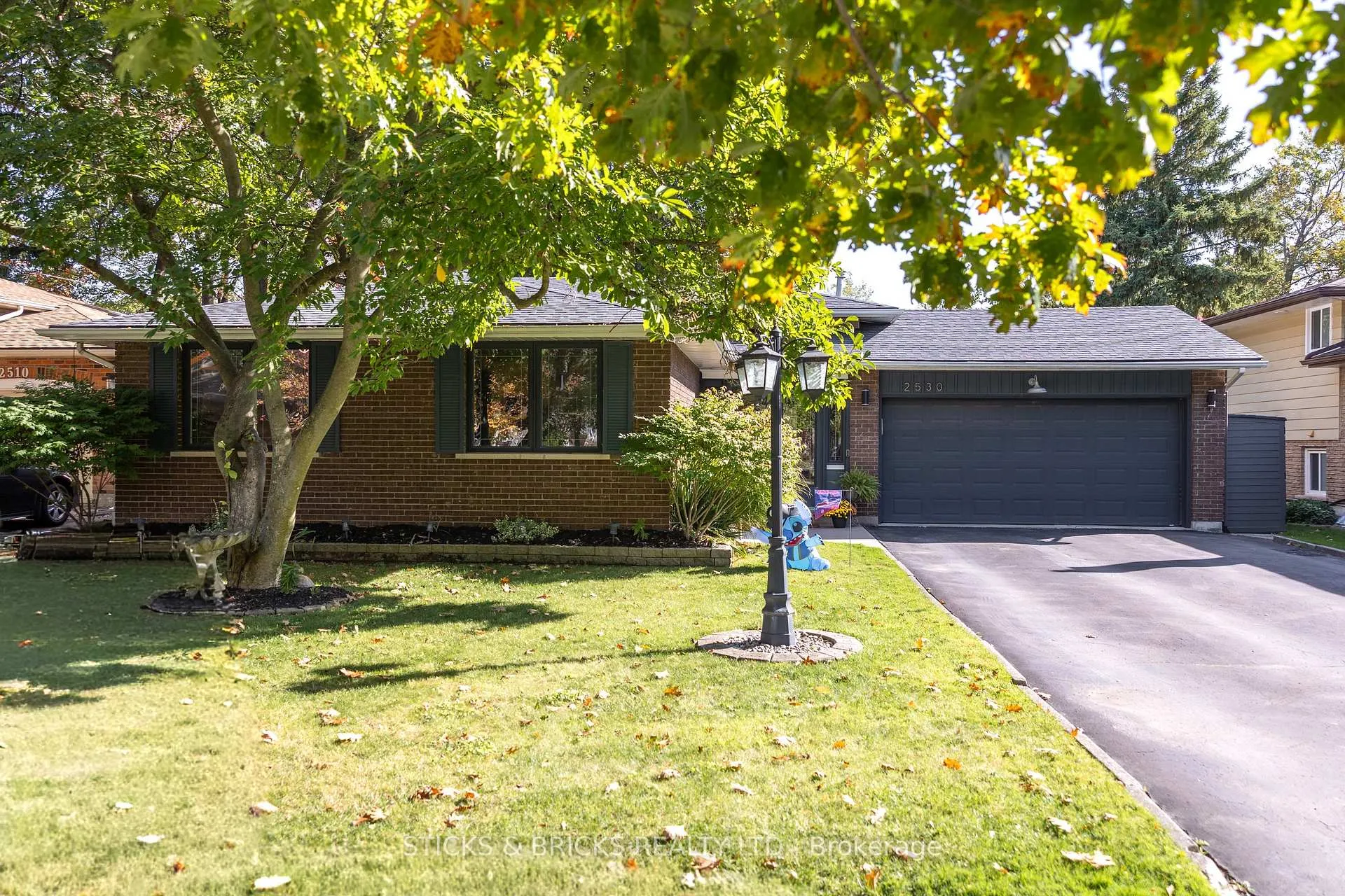 Photo 1 of 2530 Dorchester Road, Niagara Falls, Stamford — HOMEH
