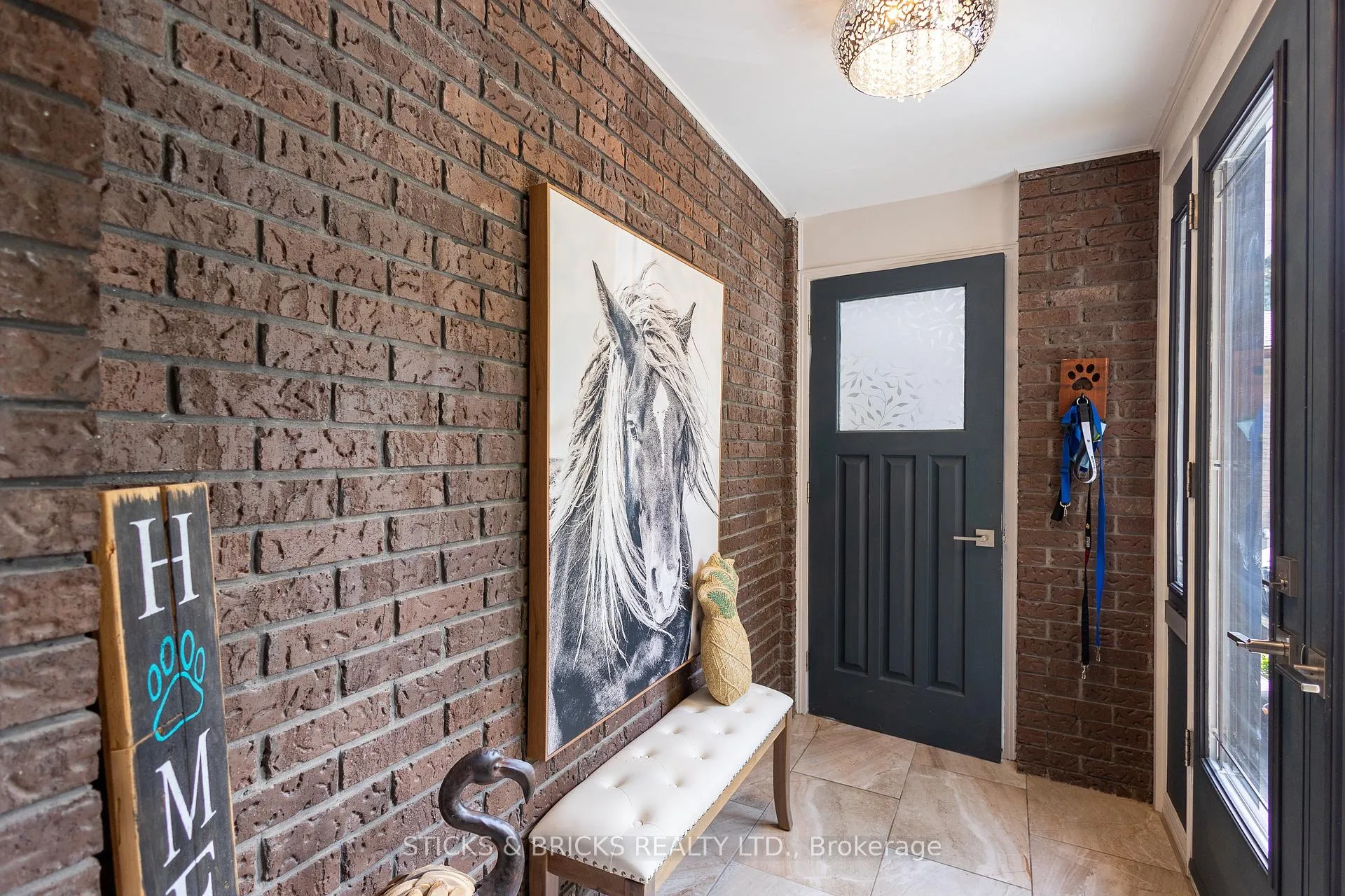 Photo 6 of 2530 Dorchester Road, Niagara Falls, Stamford — HOMEH