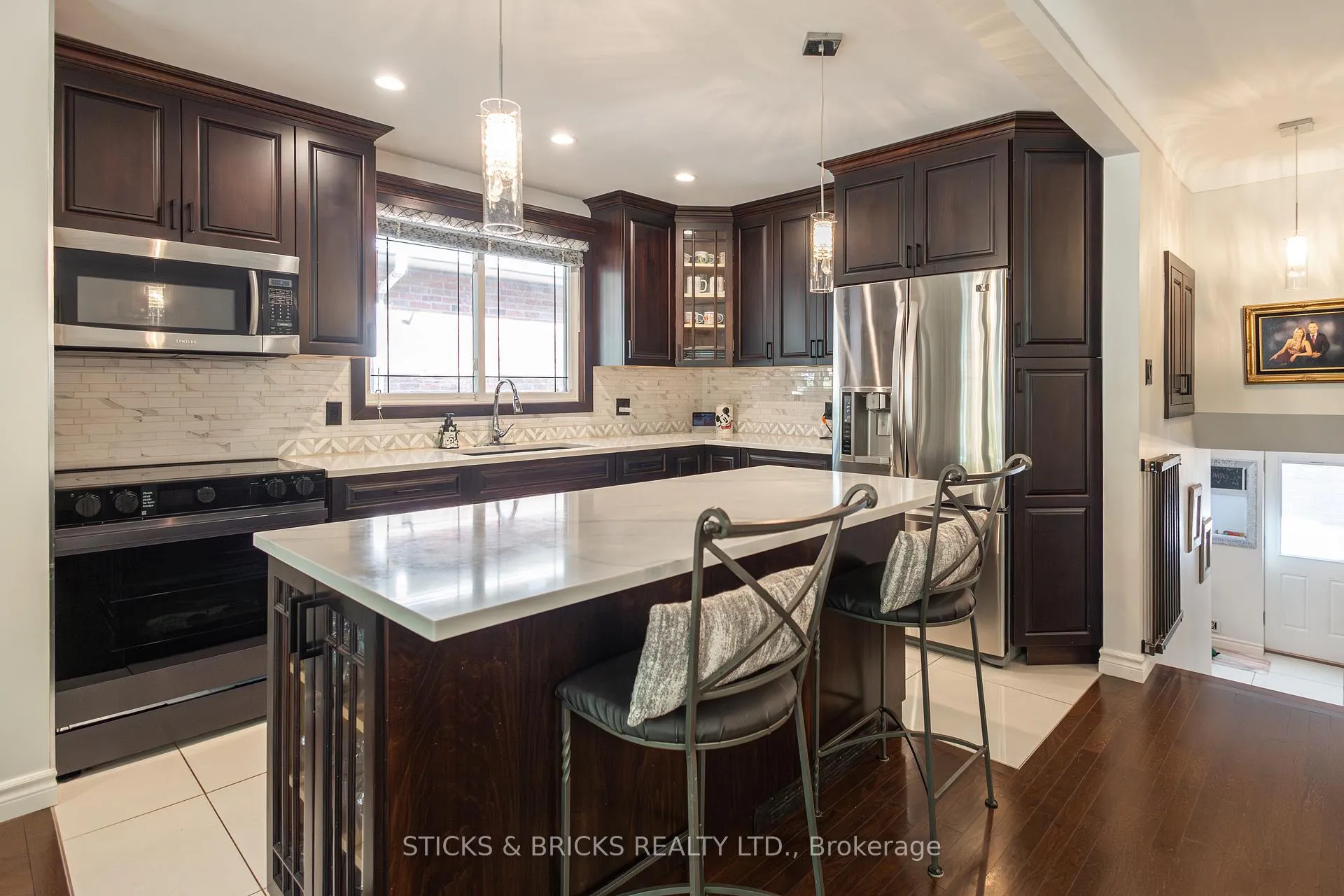 Photo 8 of 2530 Dorchester Road, Niagara Falls, Stamford — HOMEH