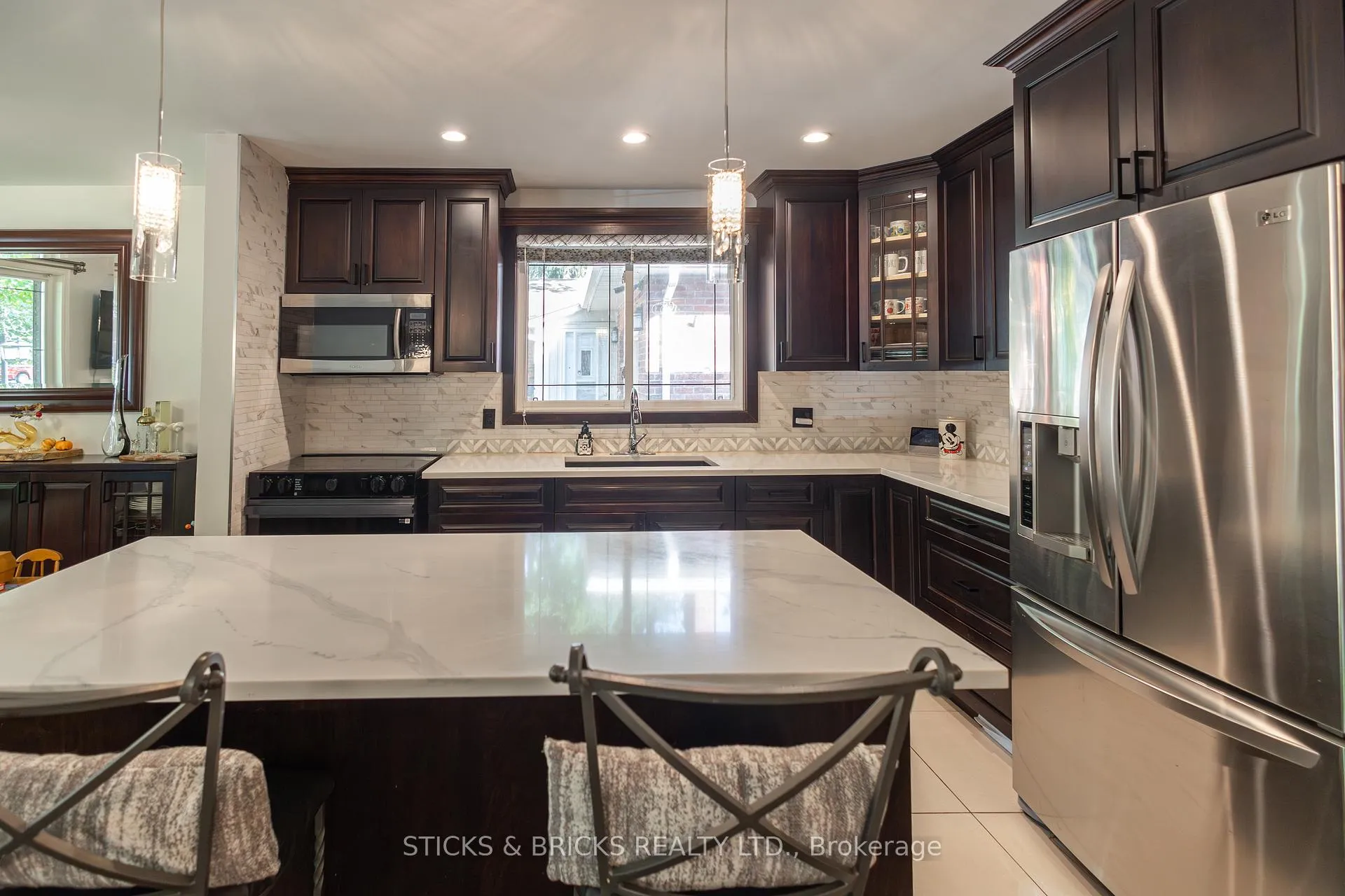 Photo 9 of 2530 Dorchester Road, Niagara Falls, Stamford — HOMEH