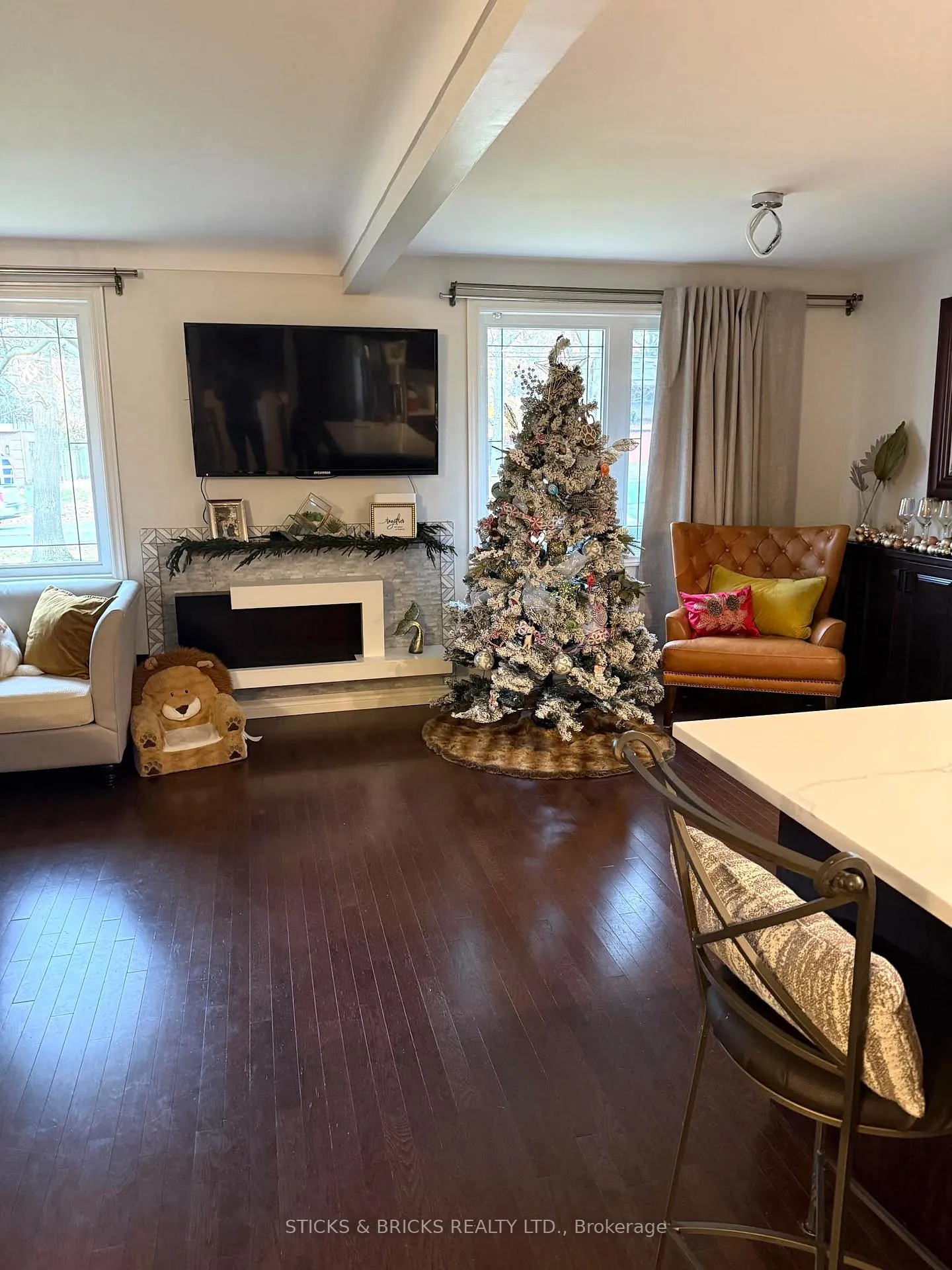 Photo 12 of 2530 Dorchester Road, Niagara Falls, Stamford — HOMEH