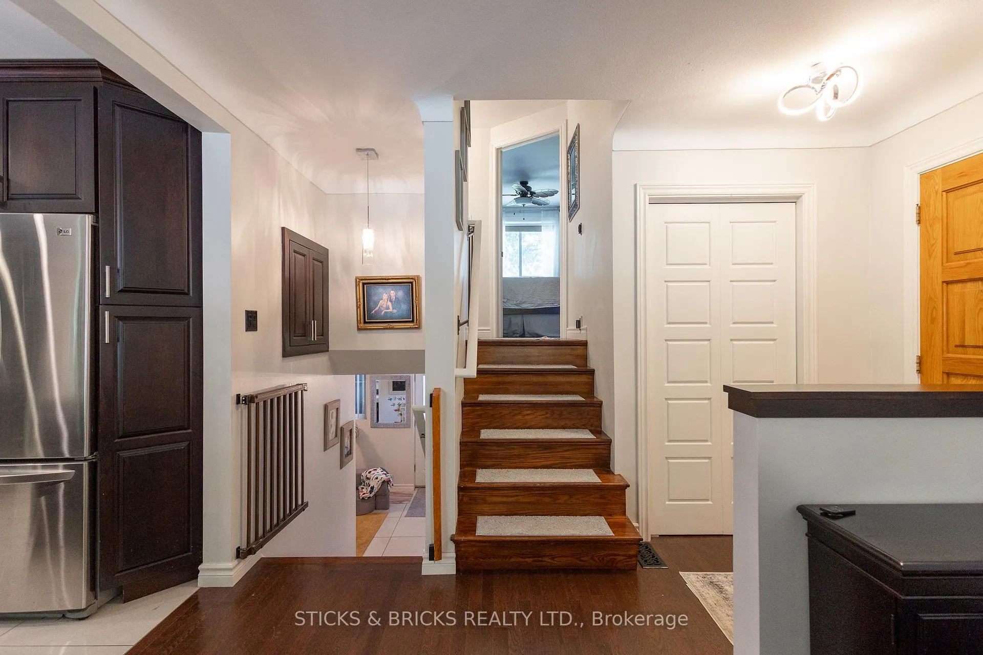 Photo 14 of 2530 Dorchester Road, Niagara Falls, Stamford — HOMEH