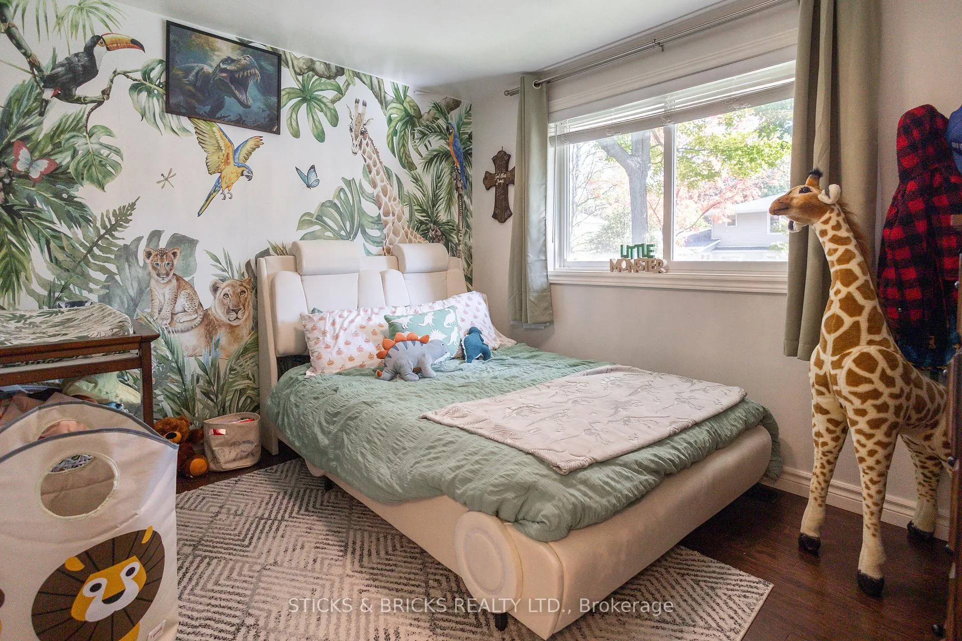 Photo 20 of 2530 Dorchester Road, Niagara Falls, Stamford — HOMEH