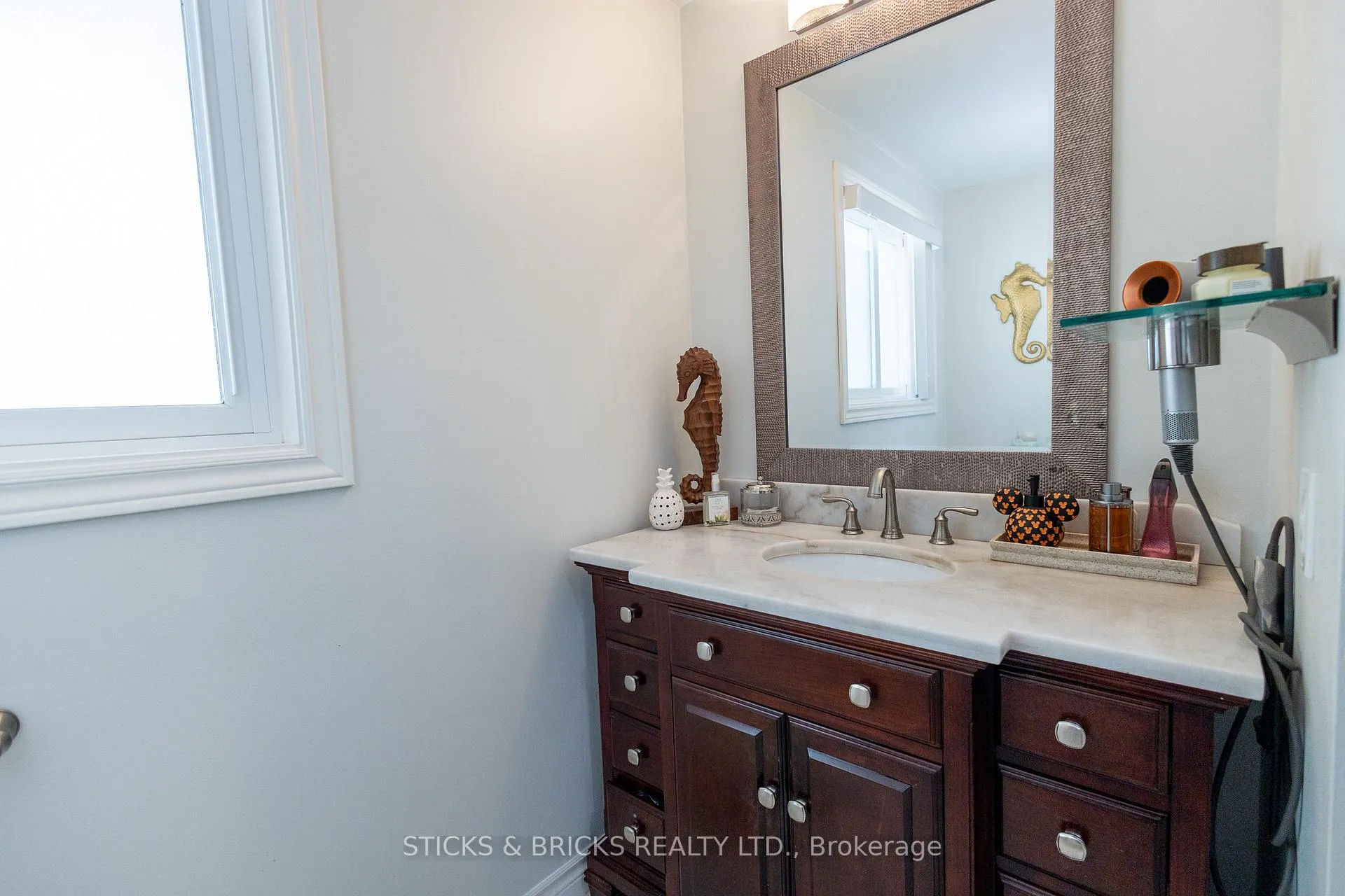 Photo 22 of 2530 Dorchester Road, Niagara Falls, Stamford — HOMEH