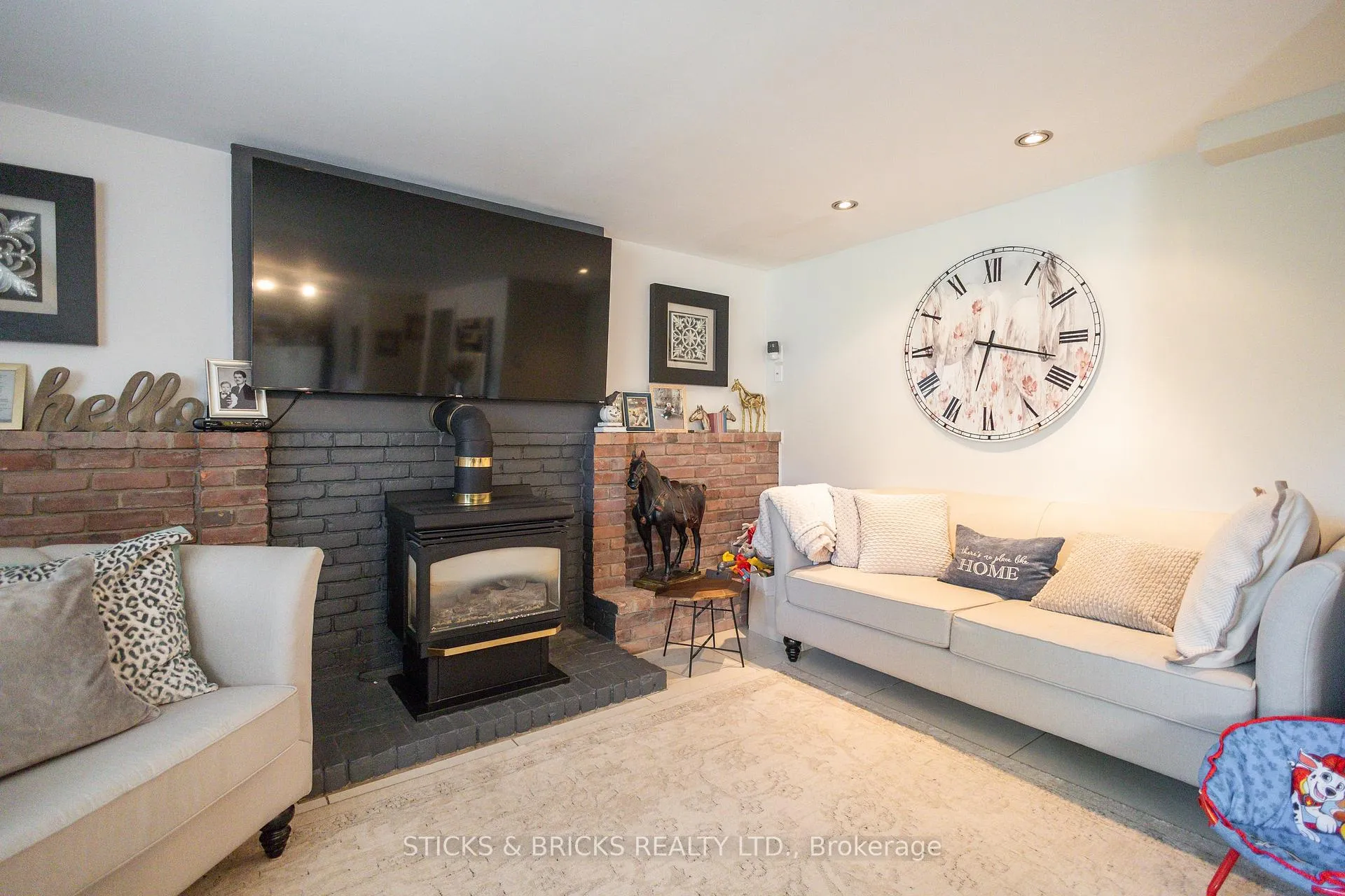 Photo 25 of 2530 Dorchester Road, Niagara Falls, Stamford — HOMEH