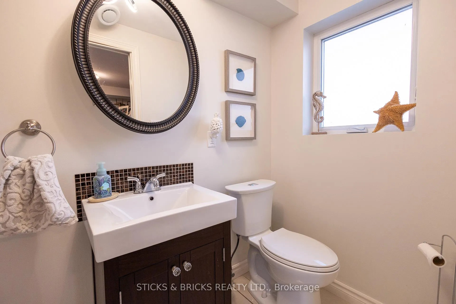 Photo 28 of 2530 Dorchester Road, Niagara Falls, Stamford — HOMEH