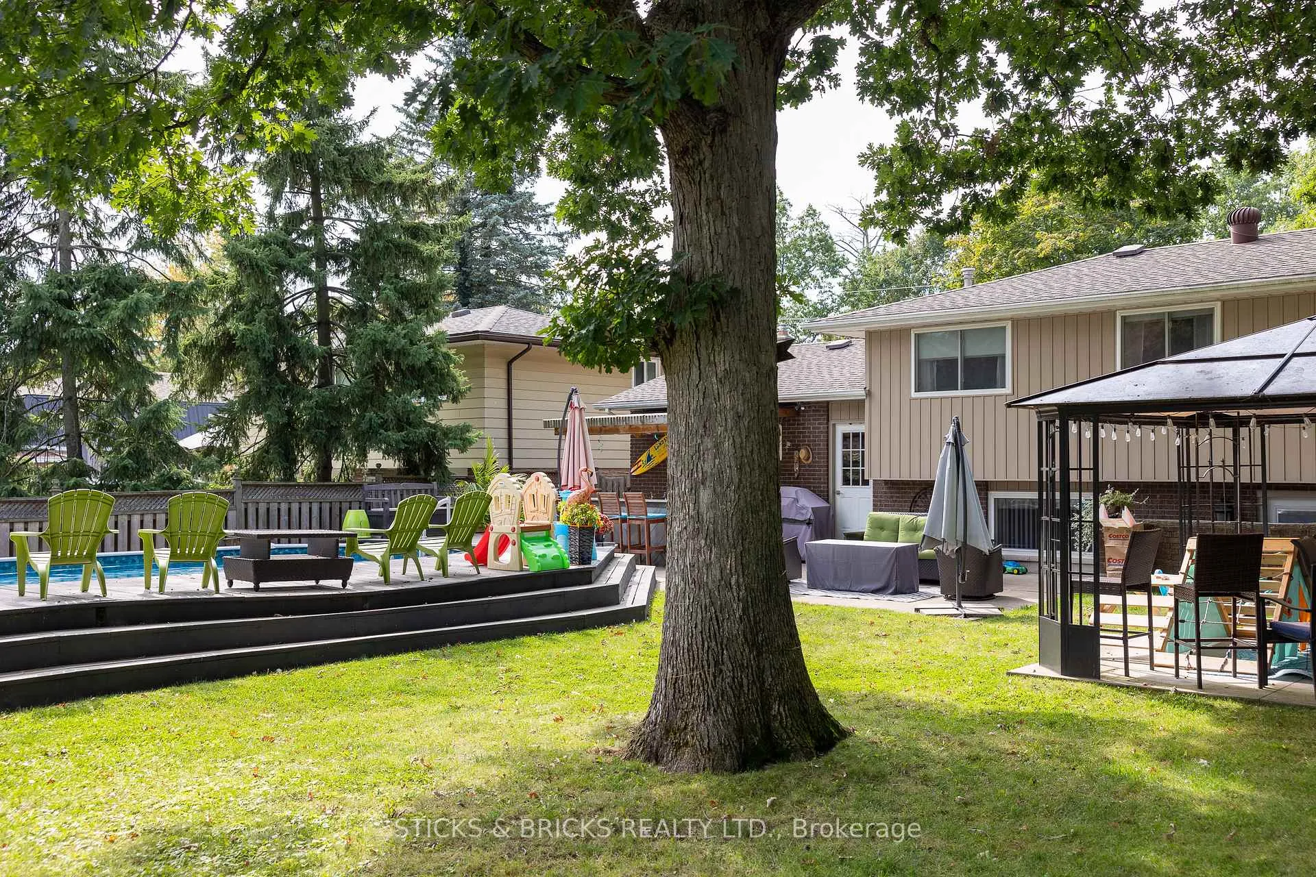 Photo 35 of 2530 Dorchester Road, Niagara Falls, Stamford — HOMEH
