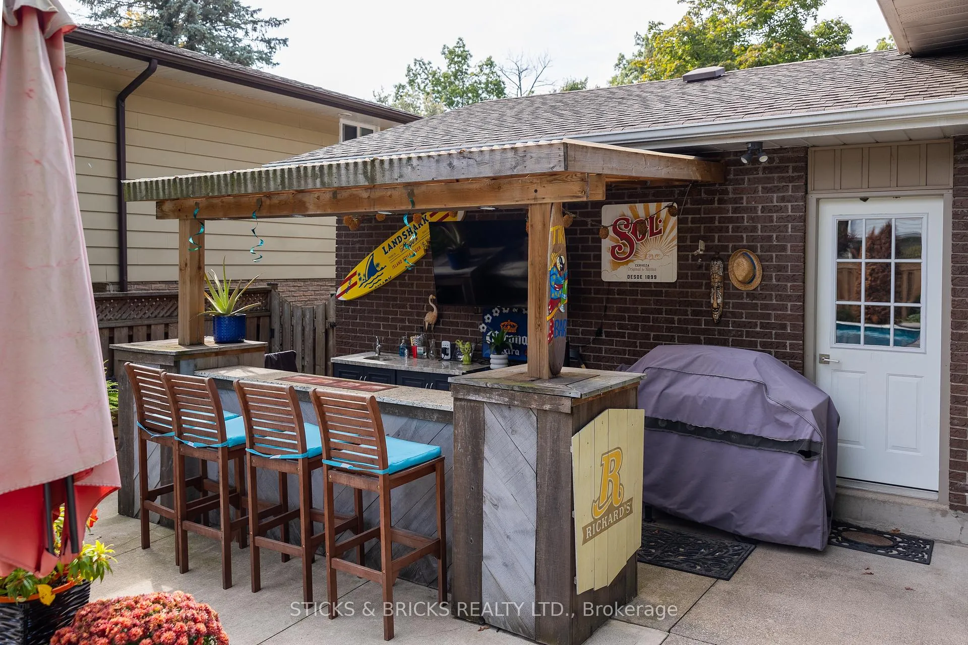 Photo 38 of 2530 Dorchester Road, Niagara Falls, Stamford — HOMEH