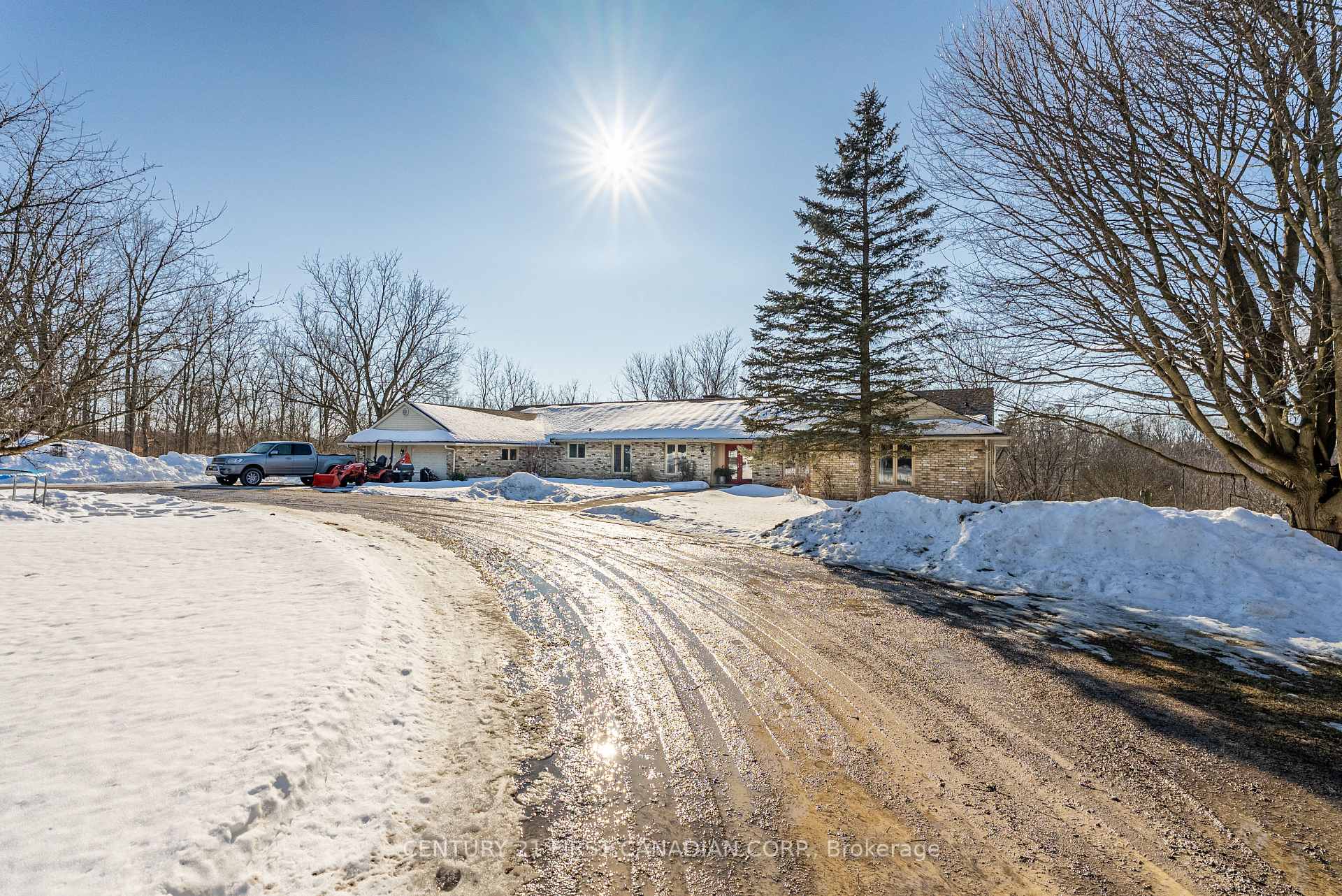 Photo 5 of 4353 Queens Avenue, North Middlesex, Rural North Middlesex — HOMEH