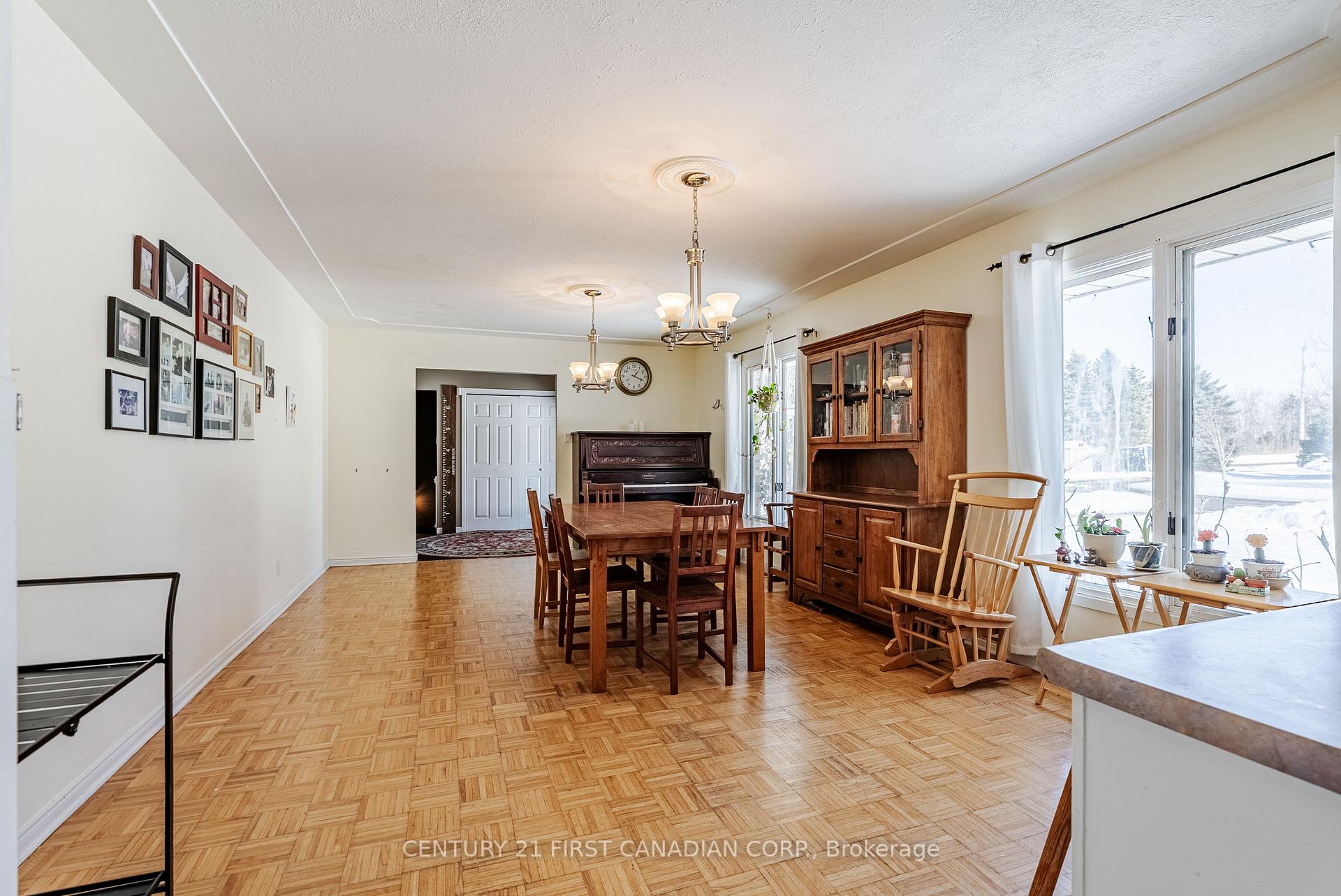 Photo 10 of 4353 Queens Avenue, North Middlesex, Rural North Middlesex — HOMEH