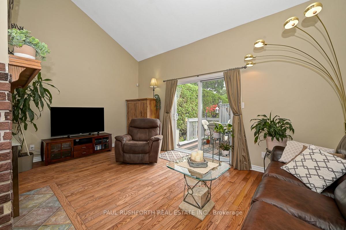 Photo 9 of 6156 Vineyard Drive, Ottawa, Convent Glen — HOMEH