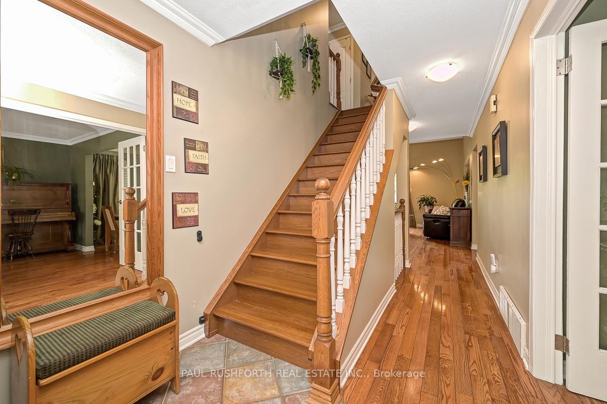 Photo 11 of 6156 Vineyard Drive, Ottawa, Convent Glen — HOMEH