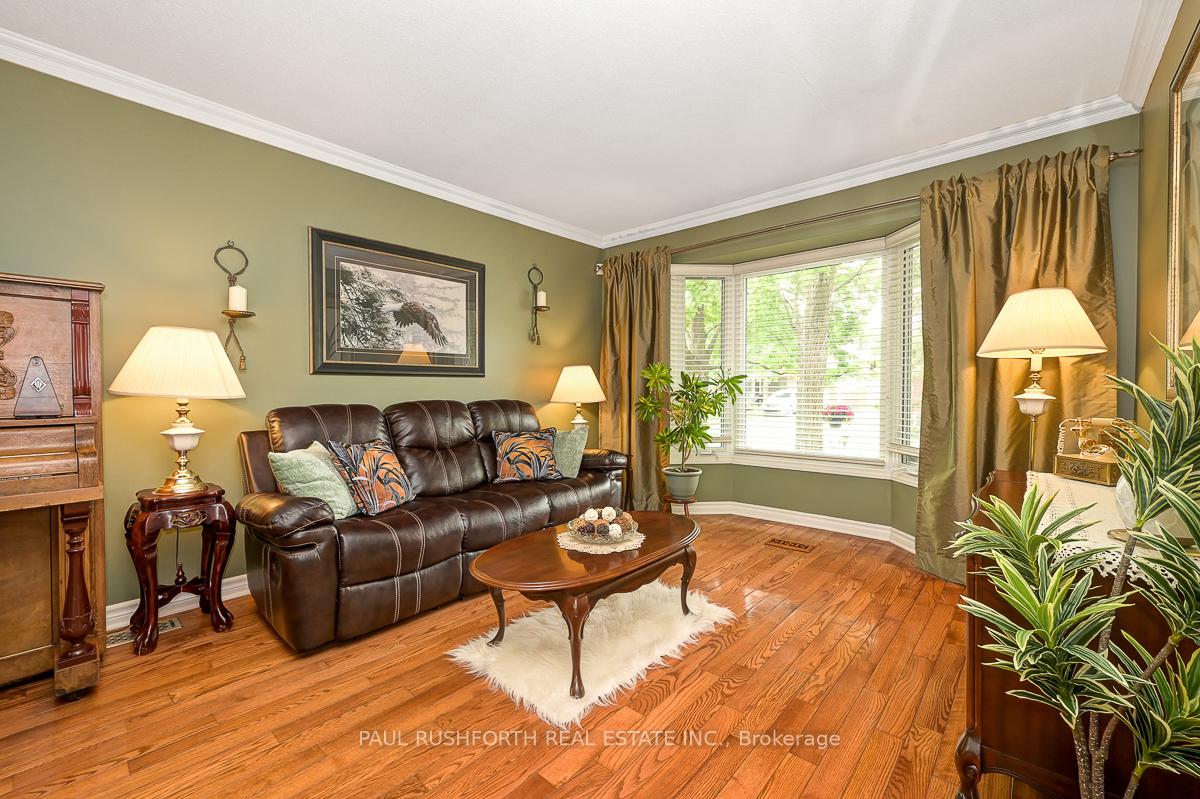 Photo 13 of 6156 Vineyard Drive, Ottawa, Convent Glen — HOMEH