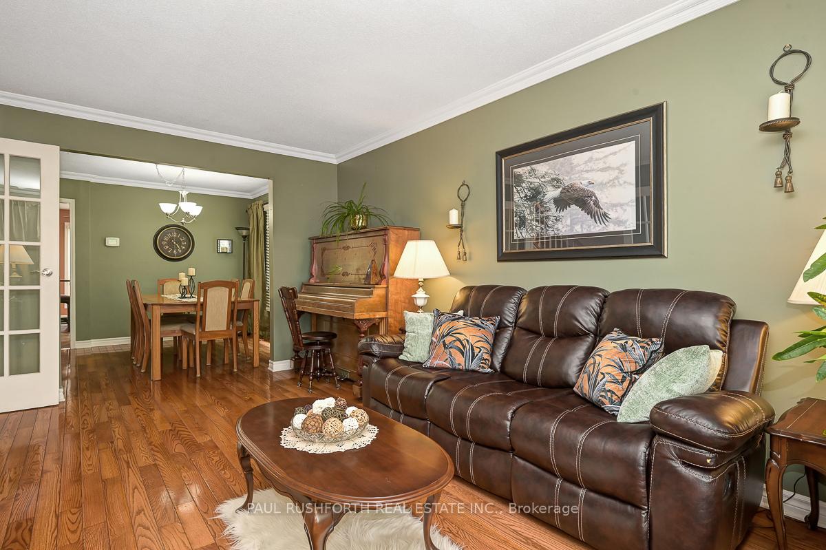 Photo 15 of 6156 Vineyard Drive, Ottawa, Convent Glen — HOMEH