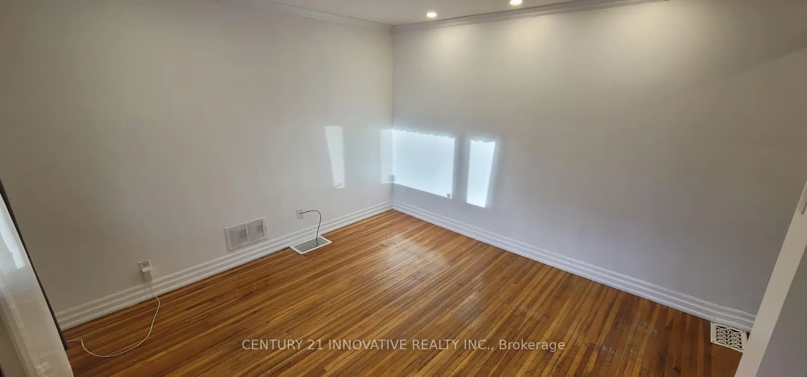 Photo 5 of 249 Highland Avenue, Oshawa, Central — HOMEH