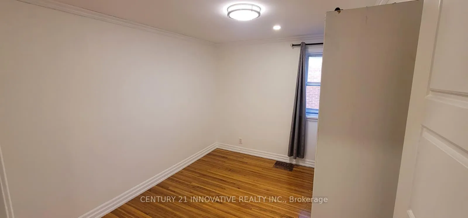 Photo 10 of 249 Highland Avenue, Oshawa, Central — HOMEH