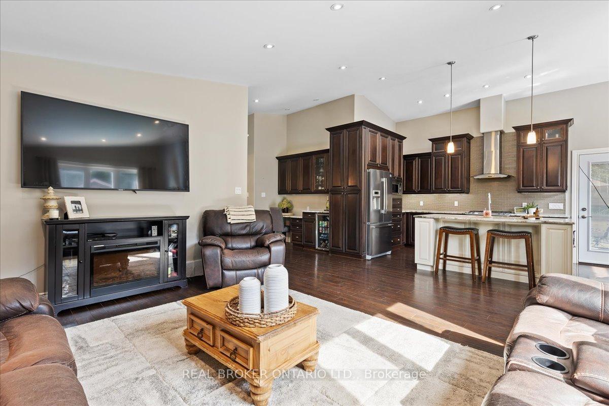 Photo 8 of 2873 Forest Road, Perth East, North Easthope — HOMEH