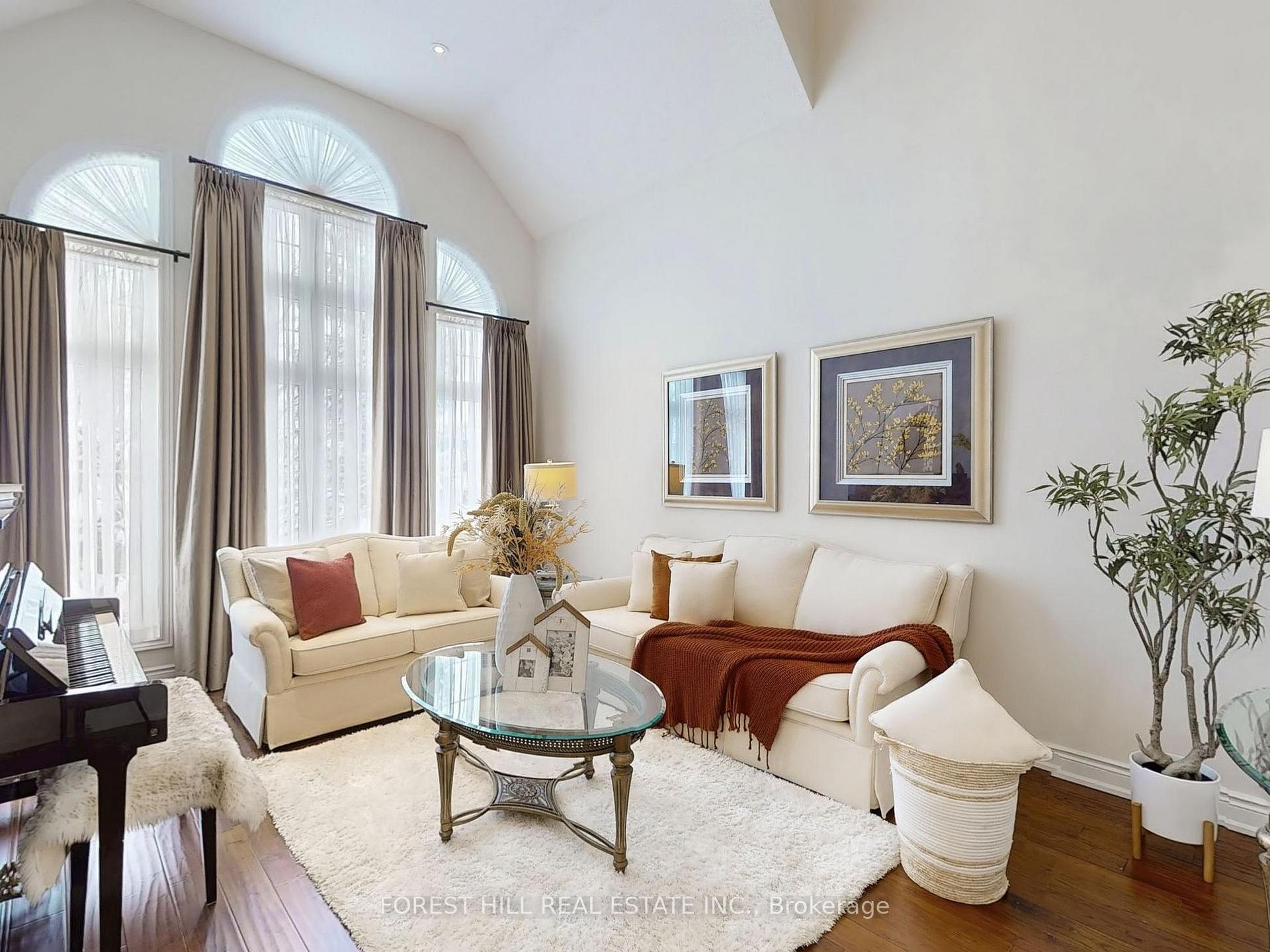 Photo 4 of 189 Silver Rose Crescent, Markham, Cachet — HOMEH