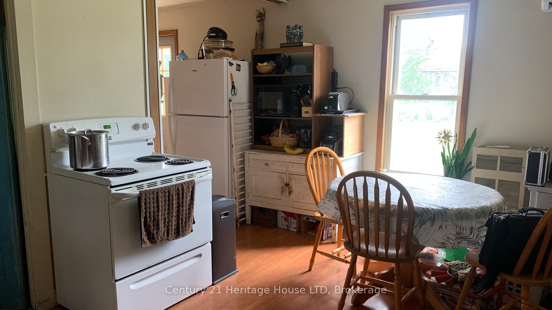 Photo 11 of 387 Poth Street, Pelham, Fenwick — HOMEH