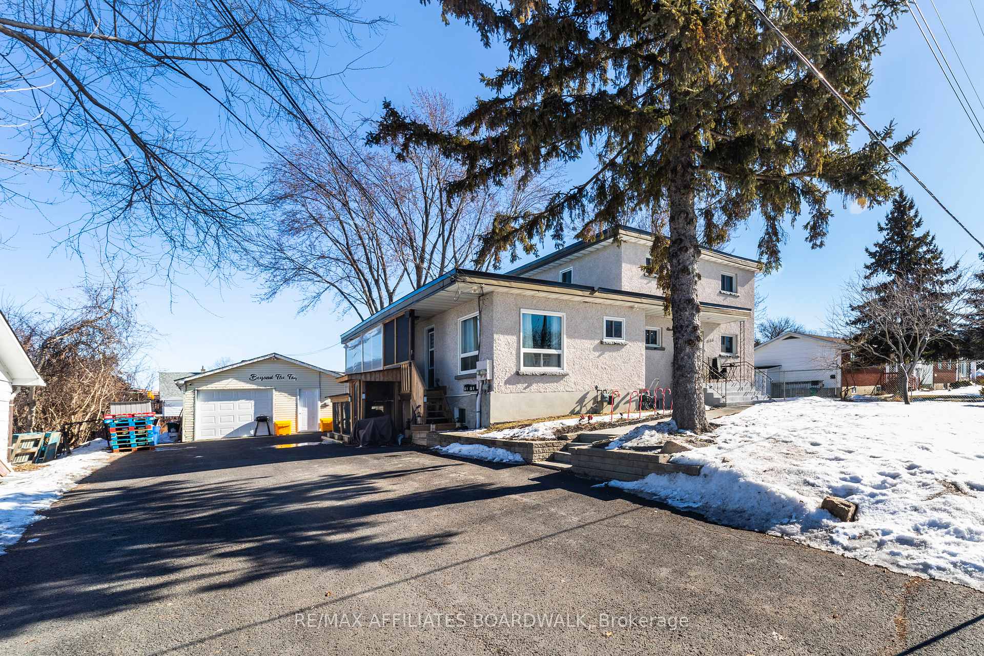 Photo 1 of Unit B, 1133 Maisonneuve Street, Ottawa, Convent Glen South — HOMEH