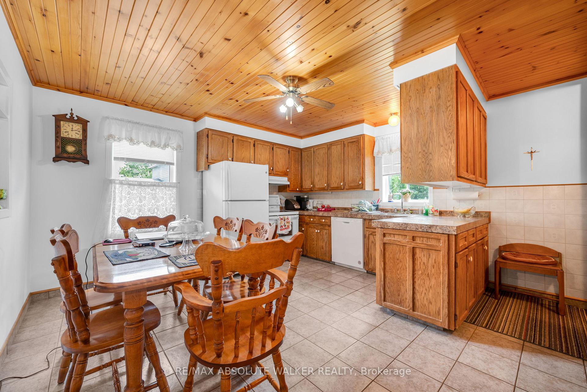 Photo 5 of 1121 Cholette Crescent, Ottawa, Convent Glen South — HOMEH