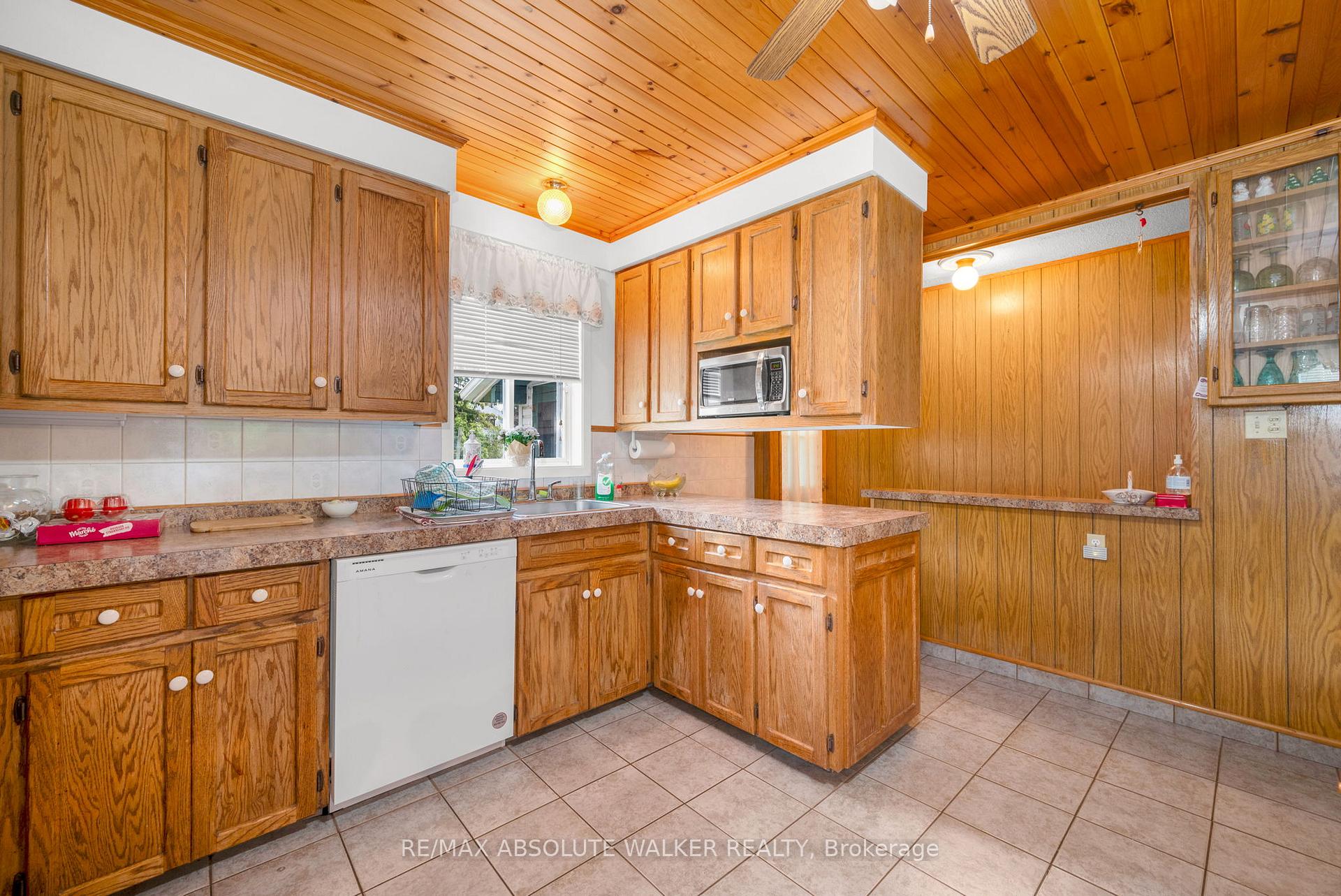 Photo 8 of 1121 Cholette Crescent, Ottawa, Convent Glen South — HOMEH