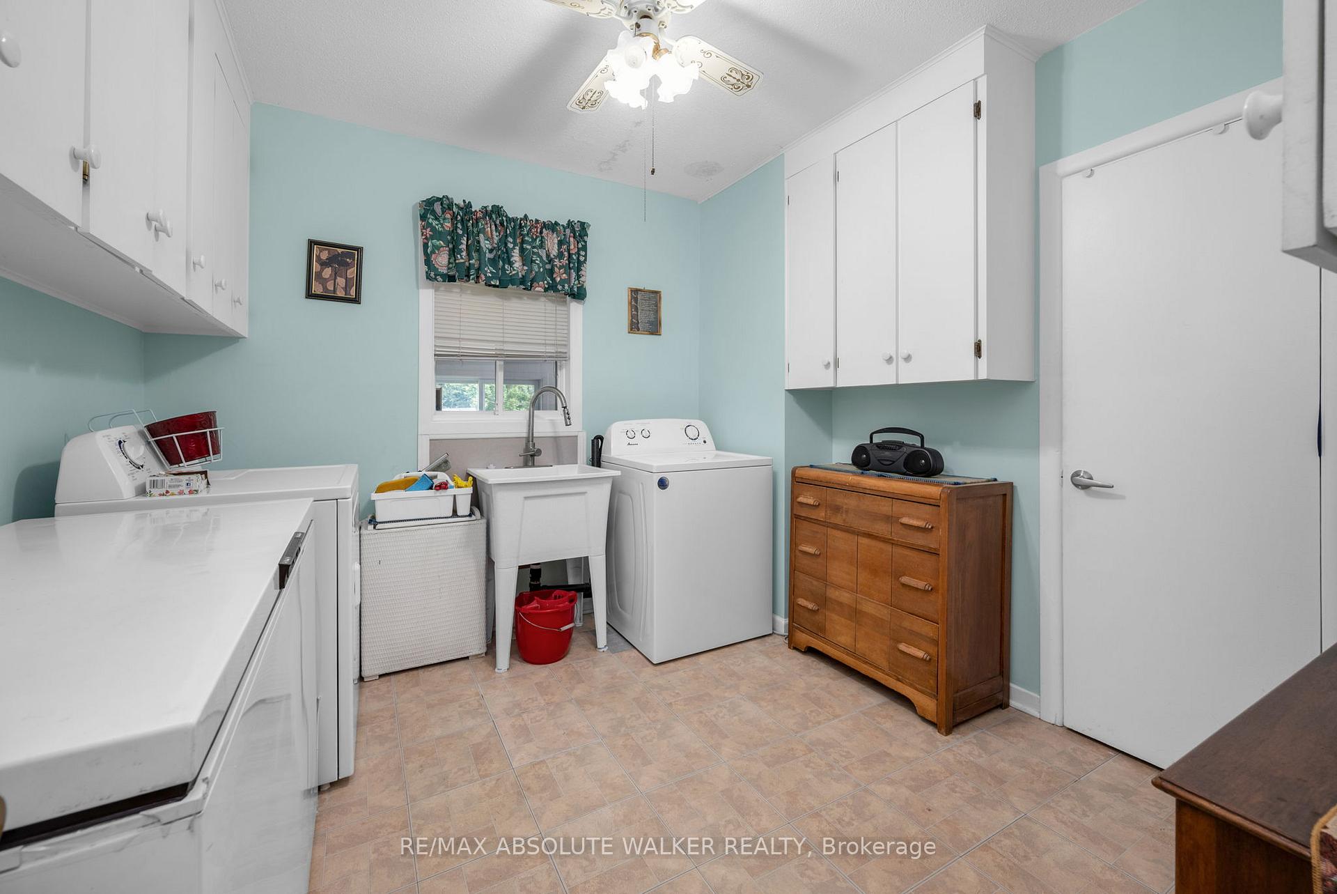 Photo 9 of 1121 Cholette Crescent, Ottawa, Convent Glen South — HOMEH
