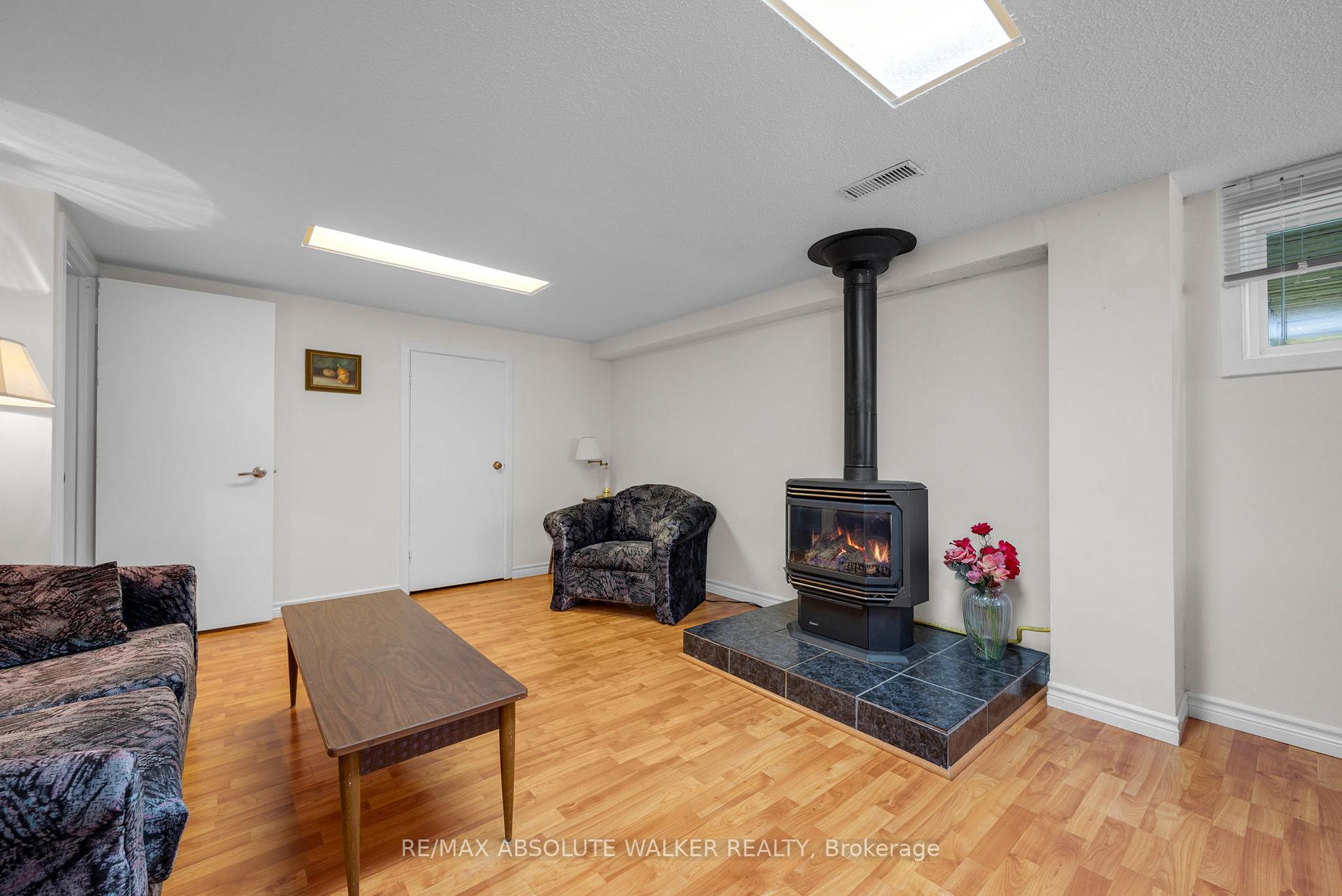 Photo 18 of 1121 Cholette Crescent, Ottawa, Convent Glen South — HOMEH
