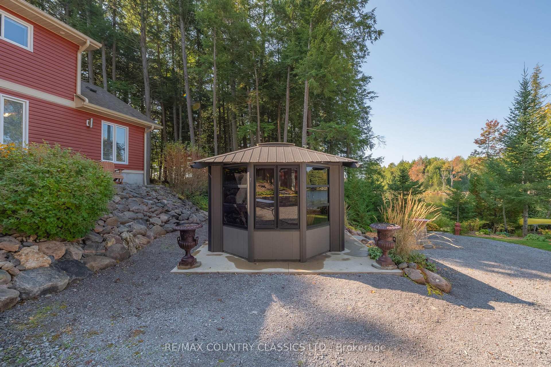 Photo 5 of 390 Walkes Road, North Kawartha — HOMEH