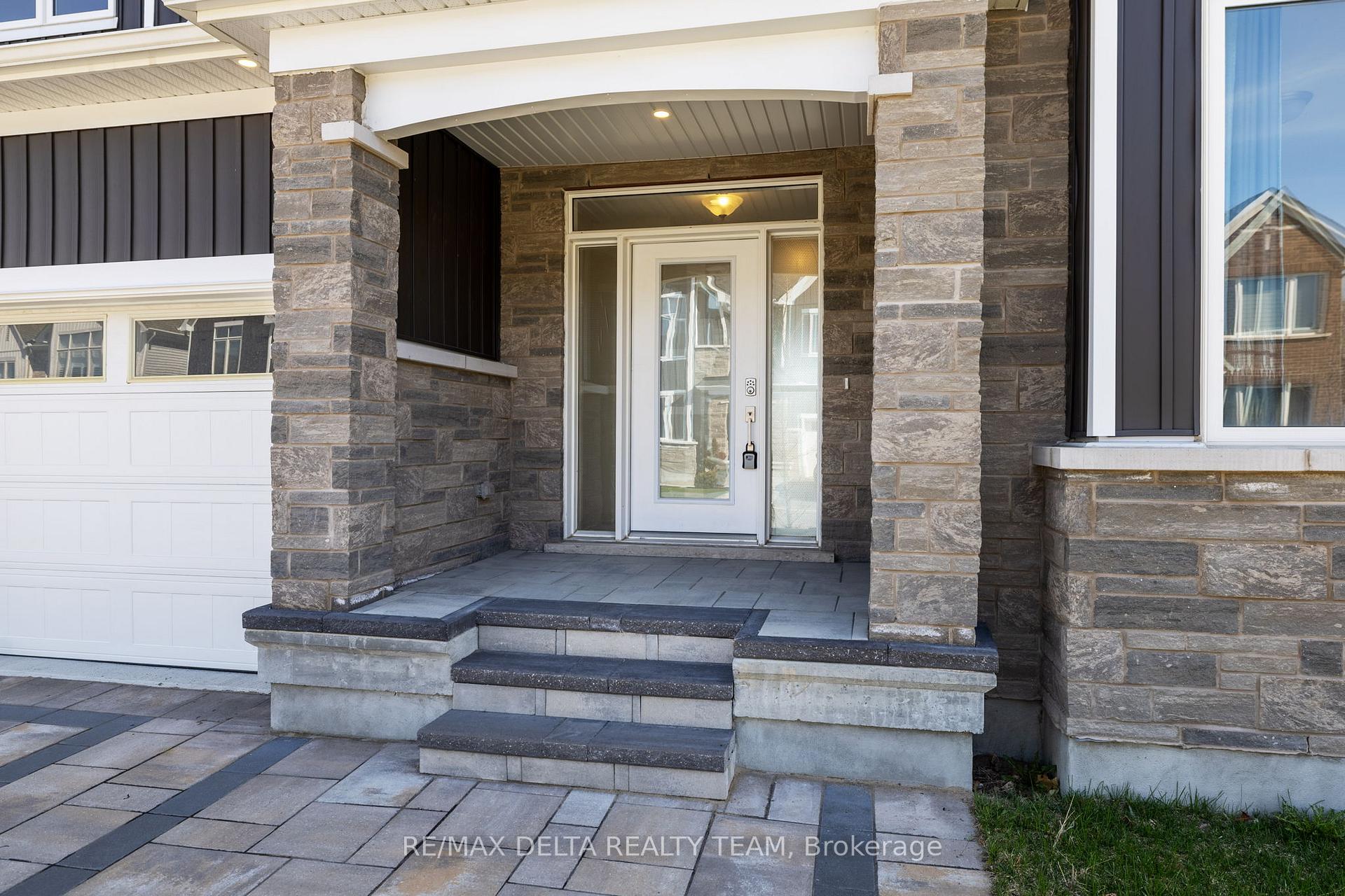 Photo 2 of 832 Mercier Crescent, Ottawa, Chapel Hill South - Orleans Village — HOMEH