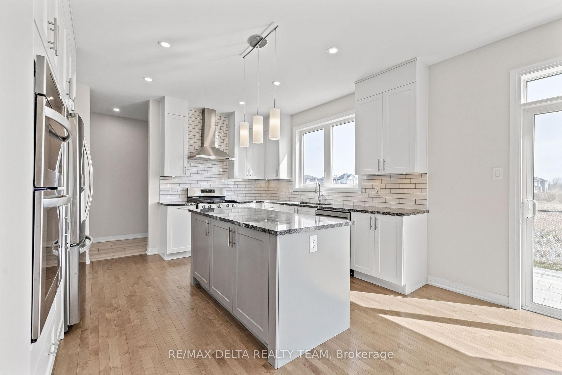 Photo 9 of 832 Mercier Crescent, Ottawa, Chapel Hill South - Orleans Village — HOMEH