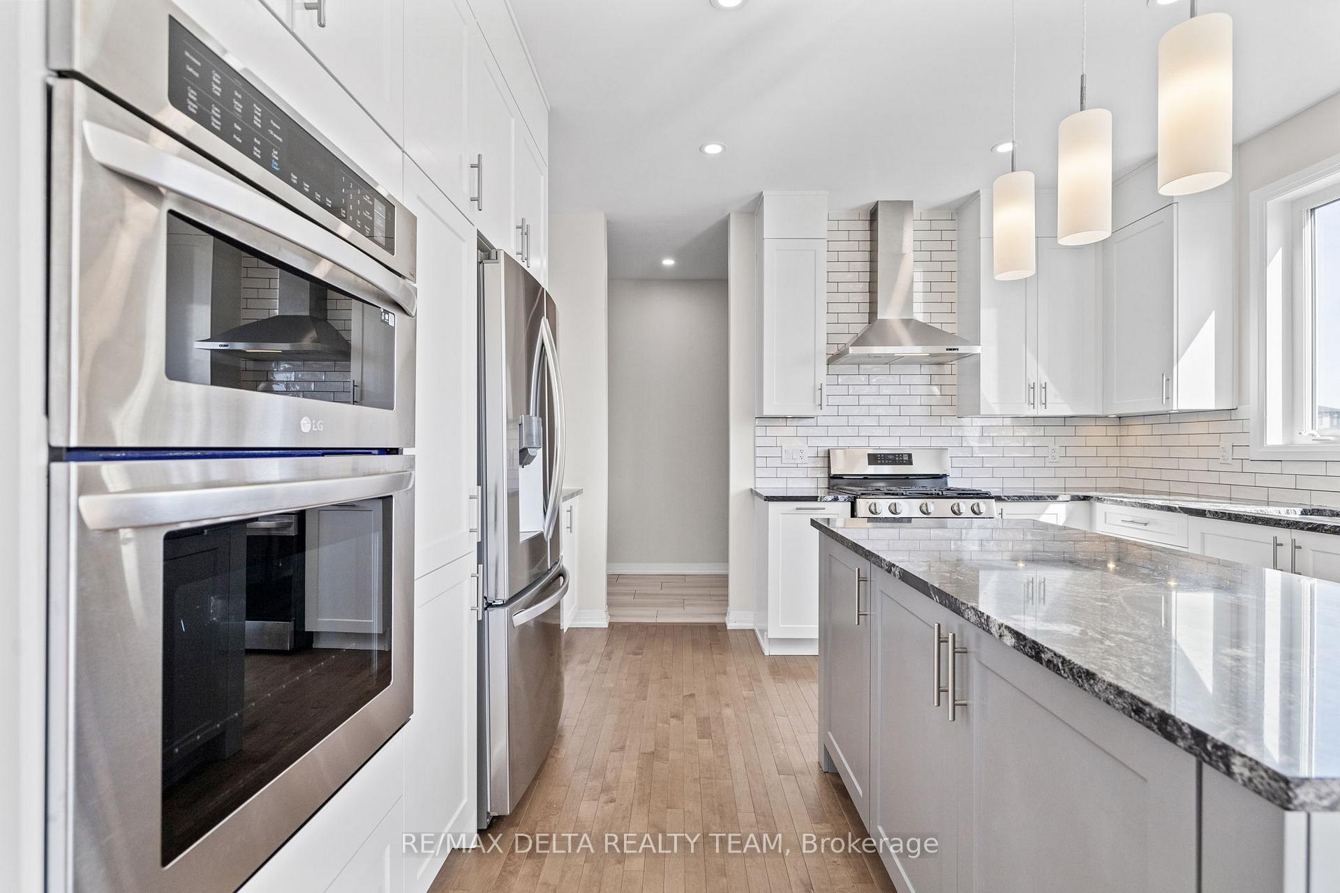 Photo 16 of 832 Mercier Crescent, Ottawa, Chapel Hill South - Orleans Village — HOMEH