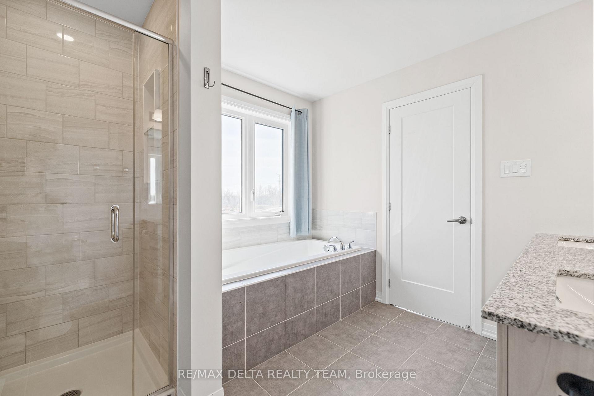 Photo 31 of 832 Mercier Crescent, Ottawa, Chapel Hill South - Orleans Village — HOMEH