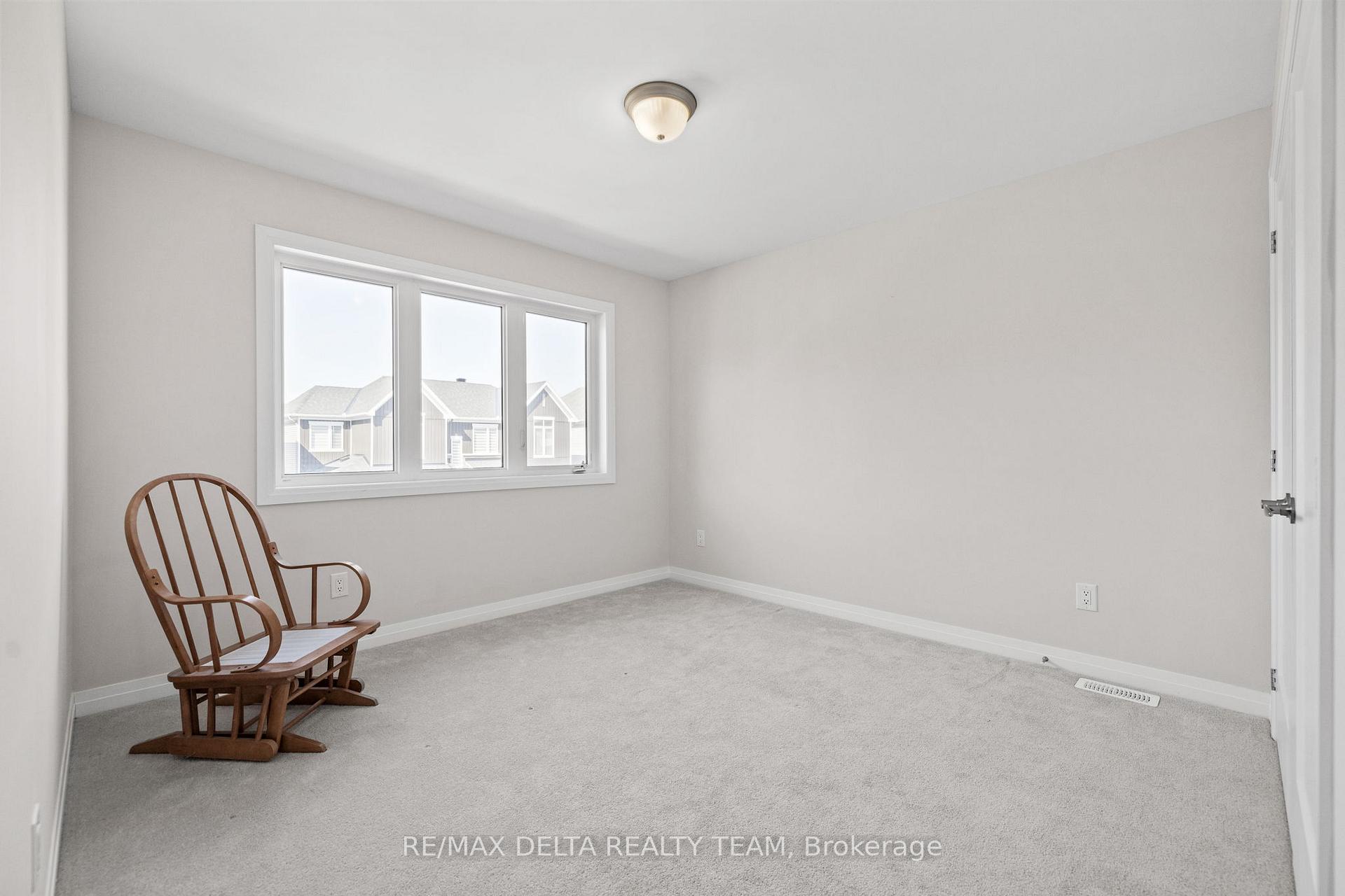 Photo 33 of 832 Mercier Crescent, Ottawa, Chapel Hill South - Orleans Village — HOMEH