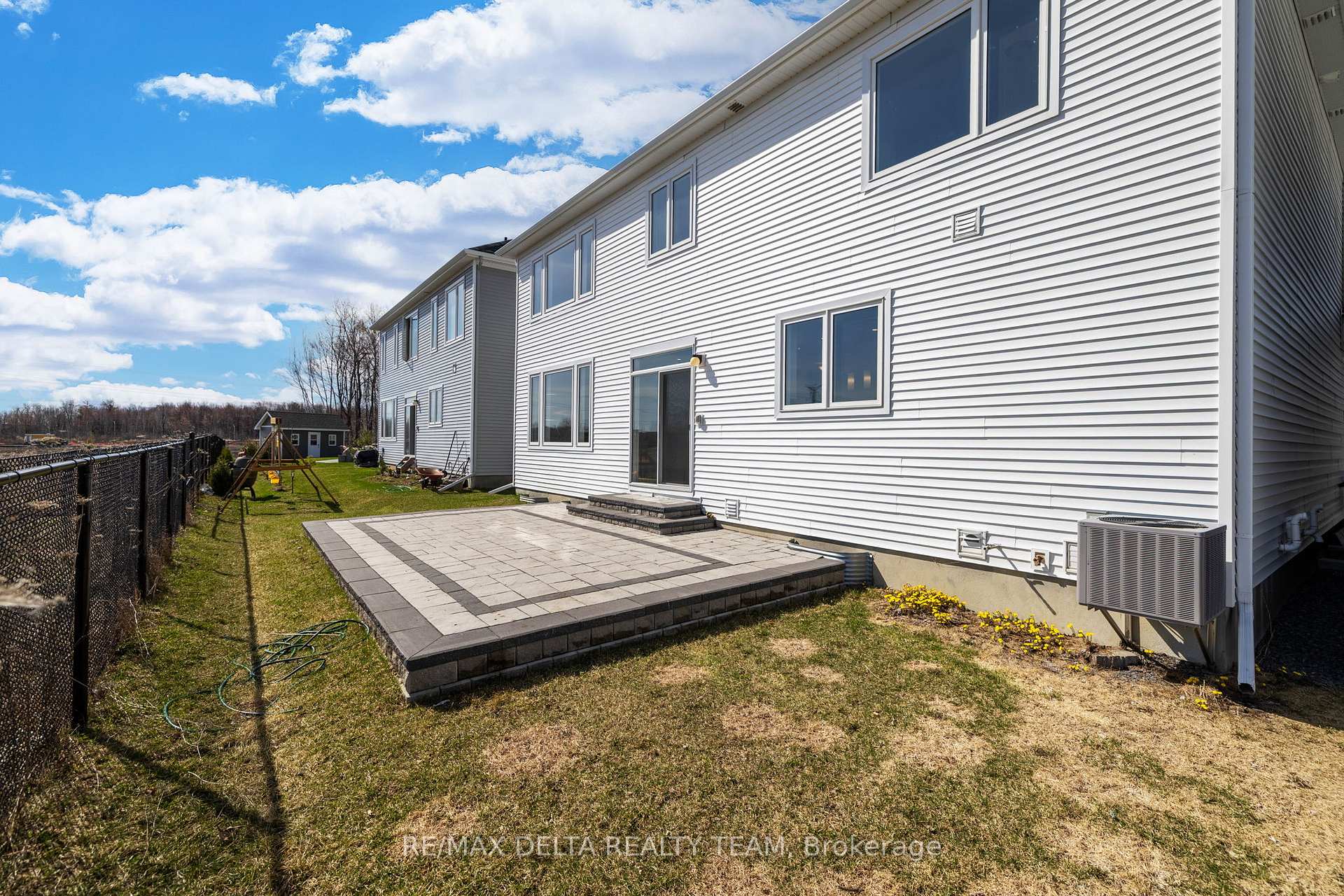 Photo 48 of 832 Mercier Crescent, Ottawa, Chapel Hill South - Orleans Village — HOMEH
