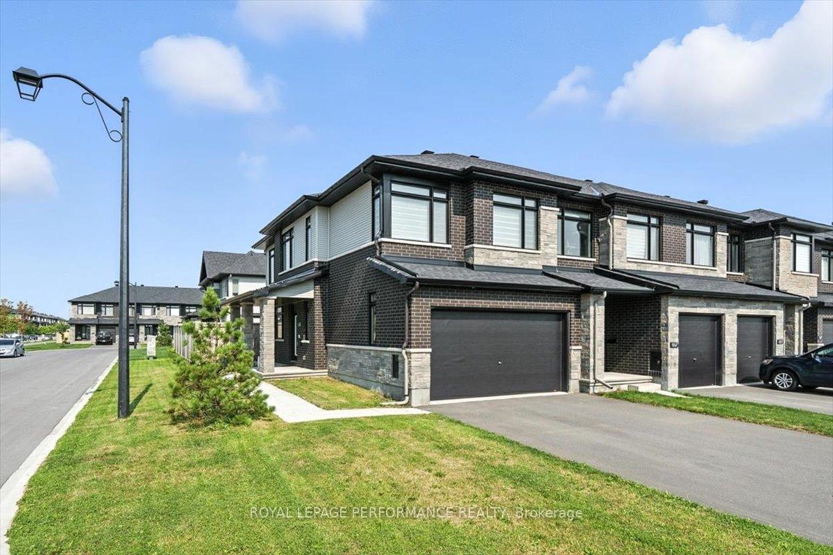 Photo 2 of 665 Cordelette Circle W, Ottawa, Mer Bleue/Bradley Estates/Anderson Park — HOMEH