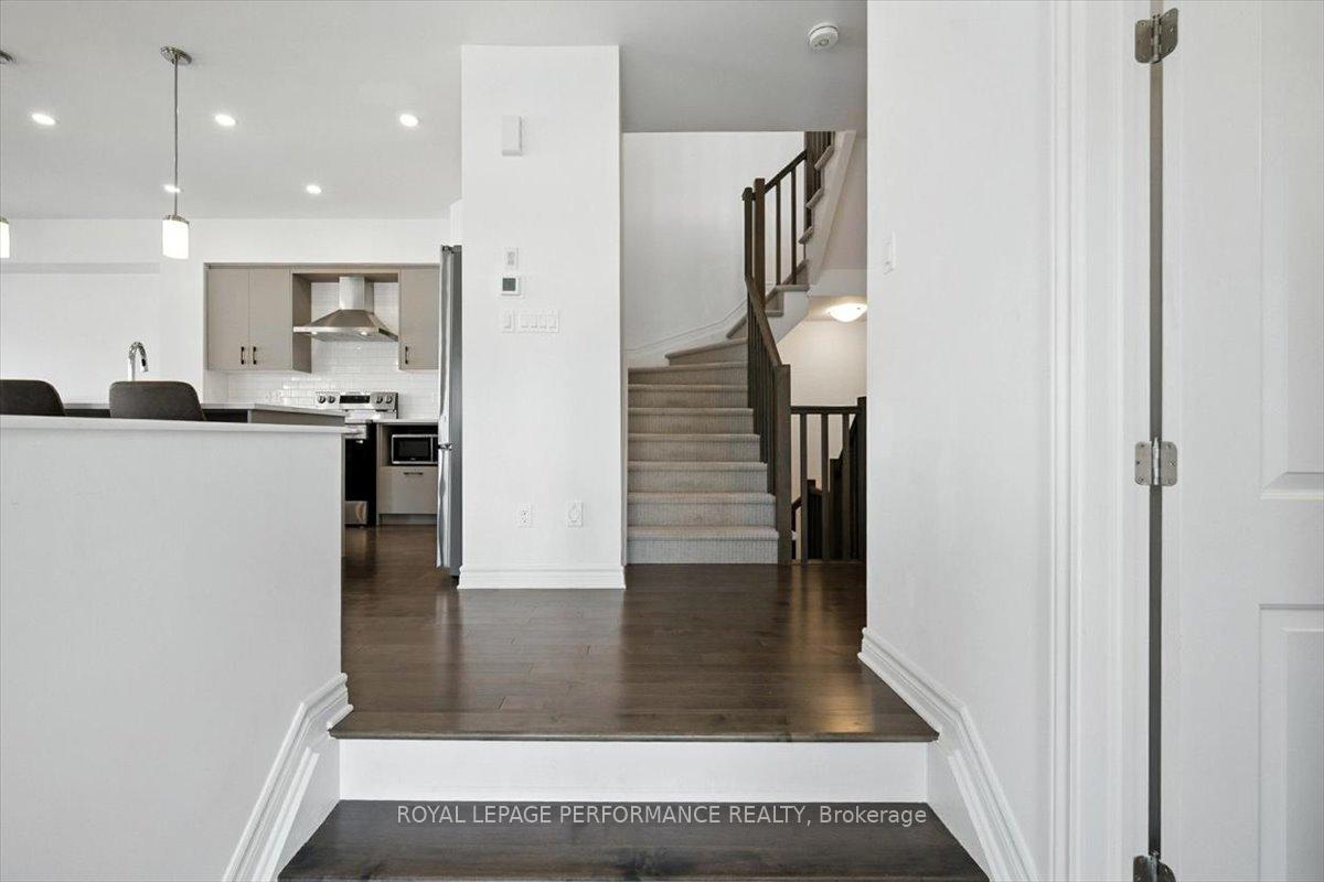 Photo 6 of 665 Cordelette Circle W, Ottawa, Mer Bleue/Bradley Estates/Anderson Park — HOMEH