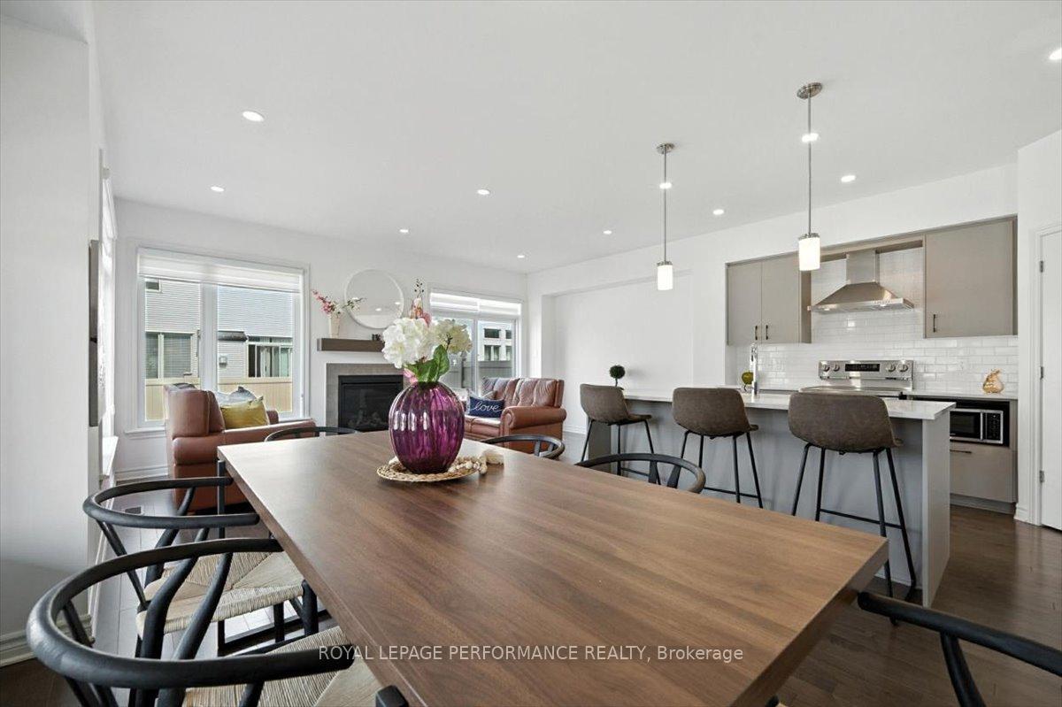 Photo 9 of 665 Cordelette Circle W, Ottawa, Mer Bleue/Bradley Estates/Anderson Park — HOMEH