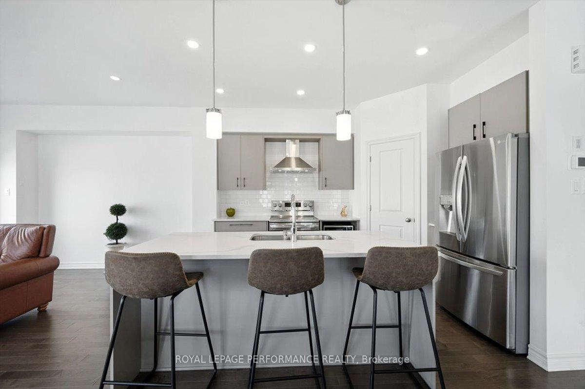 Photo 10 of 665 Cordelette Circle W, Ottawa, Mer Bleue/Bradley Estates/Anderson Park — HOMEH