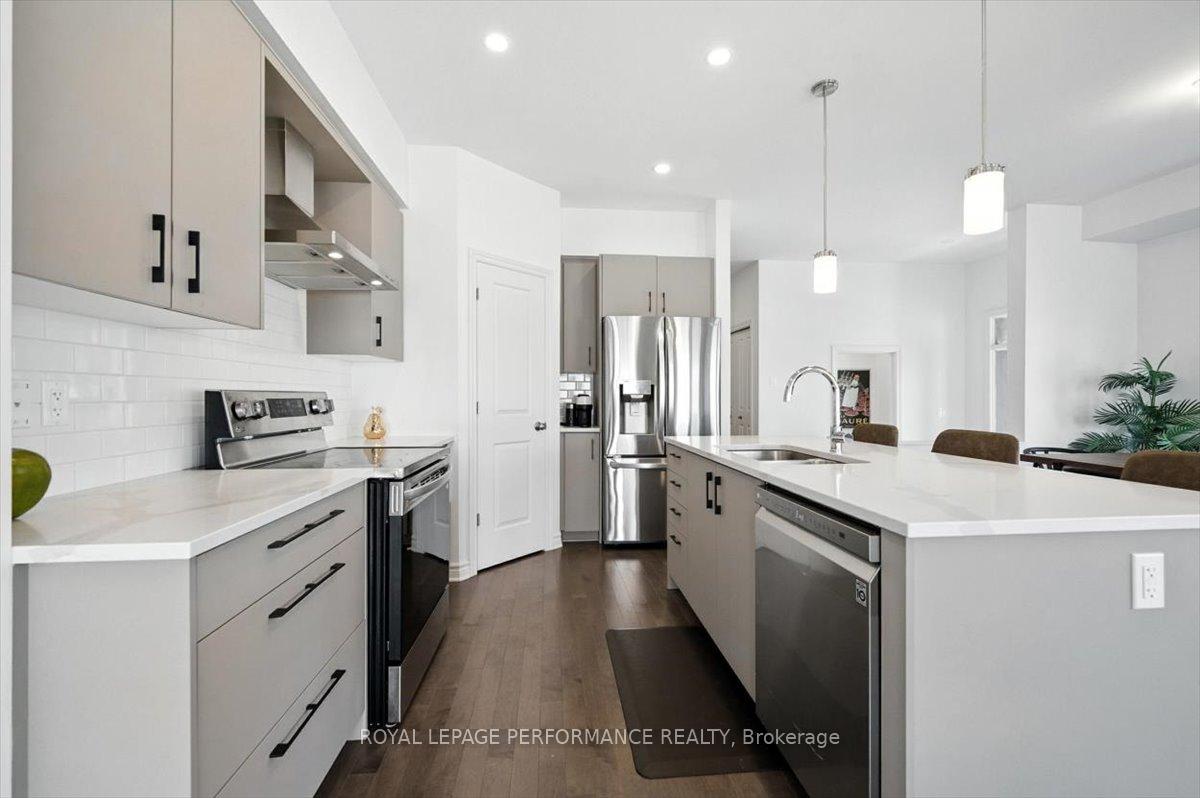 Photo 11 of 665 Cordelette Circle W, Ottawa, Mer Bleue/Bradley Estates/Anderson Park — HOMEH