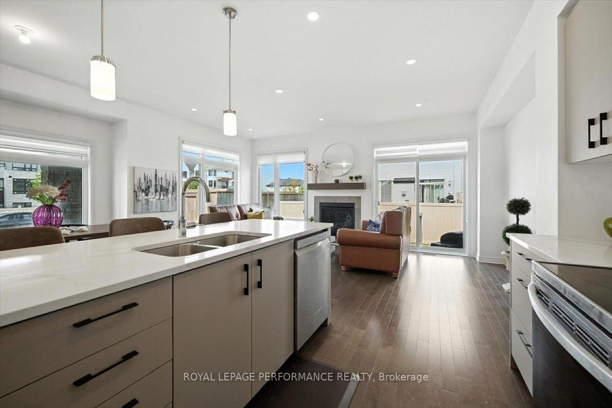 Photo 13 of 665 Cordelette Circle W, Ottawa, Mer Bleue/Bradley Estates/Anderson Park — HOMEH