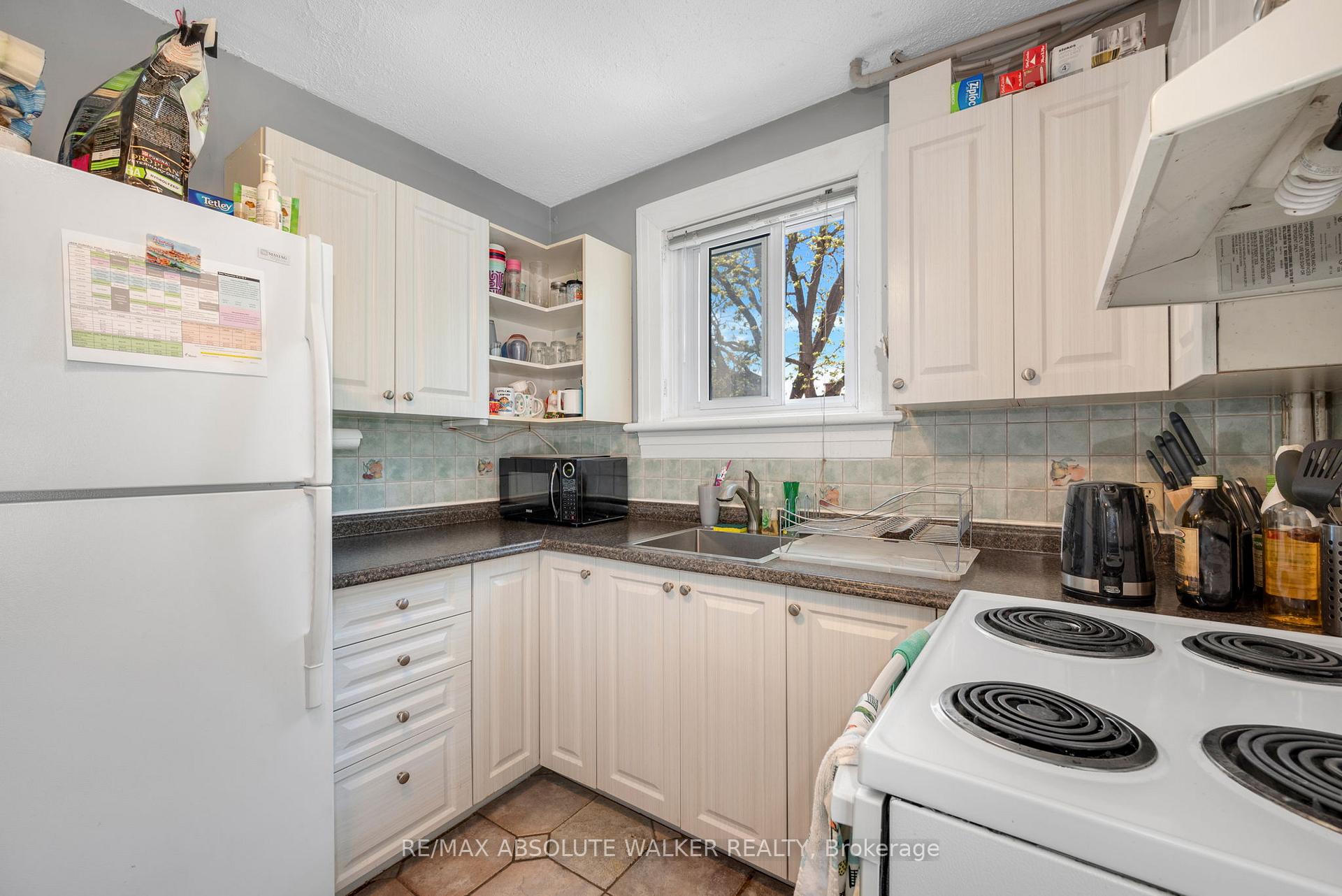 Photo 6 of Unit B, 104 Gilmour Street, Ottawa, Ottawa Centre/Golden Triangle — HOMEH