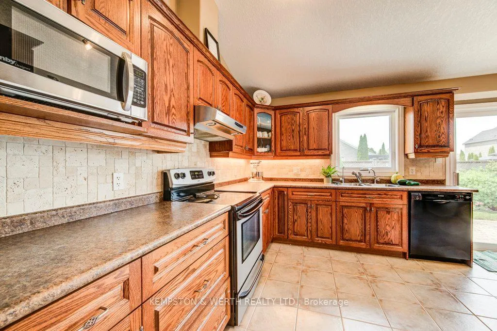 Photo 17 of 995 Boyd Avenue, North Perth, Listowel — HOMEH