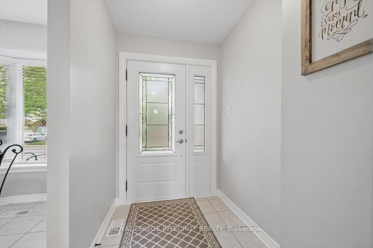 Photo 4 of 1561 Verchere Street, Ottawa, Chateauneuf — HOMEH