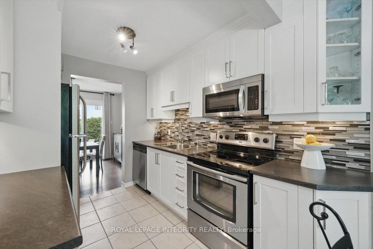 Photo 8 of 1561 Verchere Street, Ottawa, Chateauneuf — HOMEH