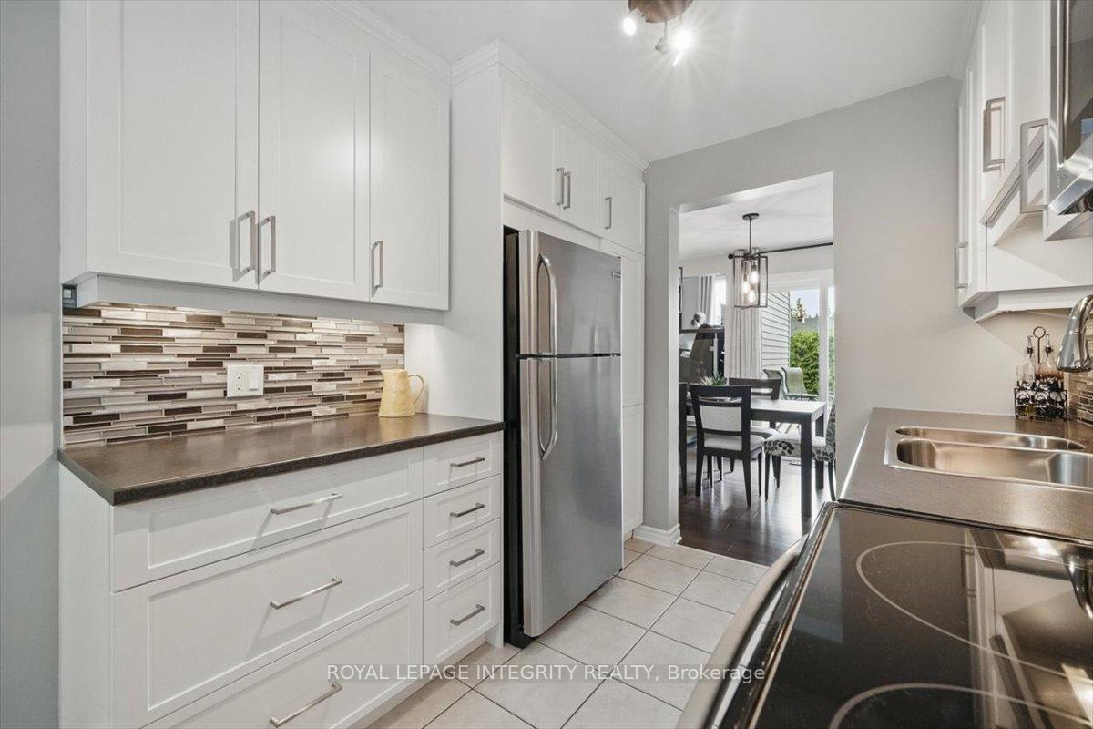 Photo 9 of 1561 Verchere Street, Ottawa, Chateauneuf — HOMEH