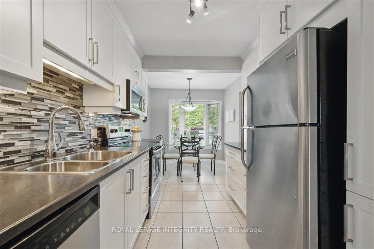 Photo 10 of 1561 Verchere Street, Ottawa, Chateauneuf — HOMEH